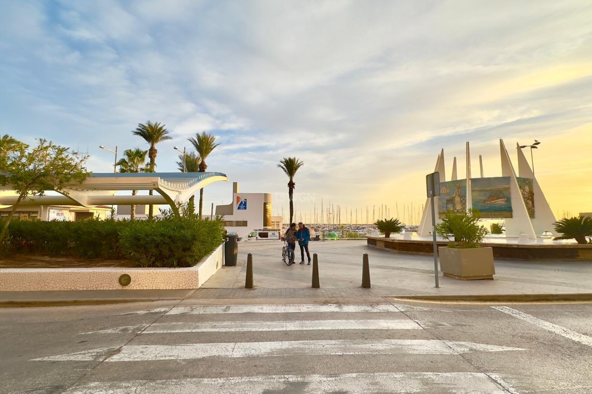 Odsprzedaż - Mieszkanie w bloku - Torrevieja