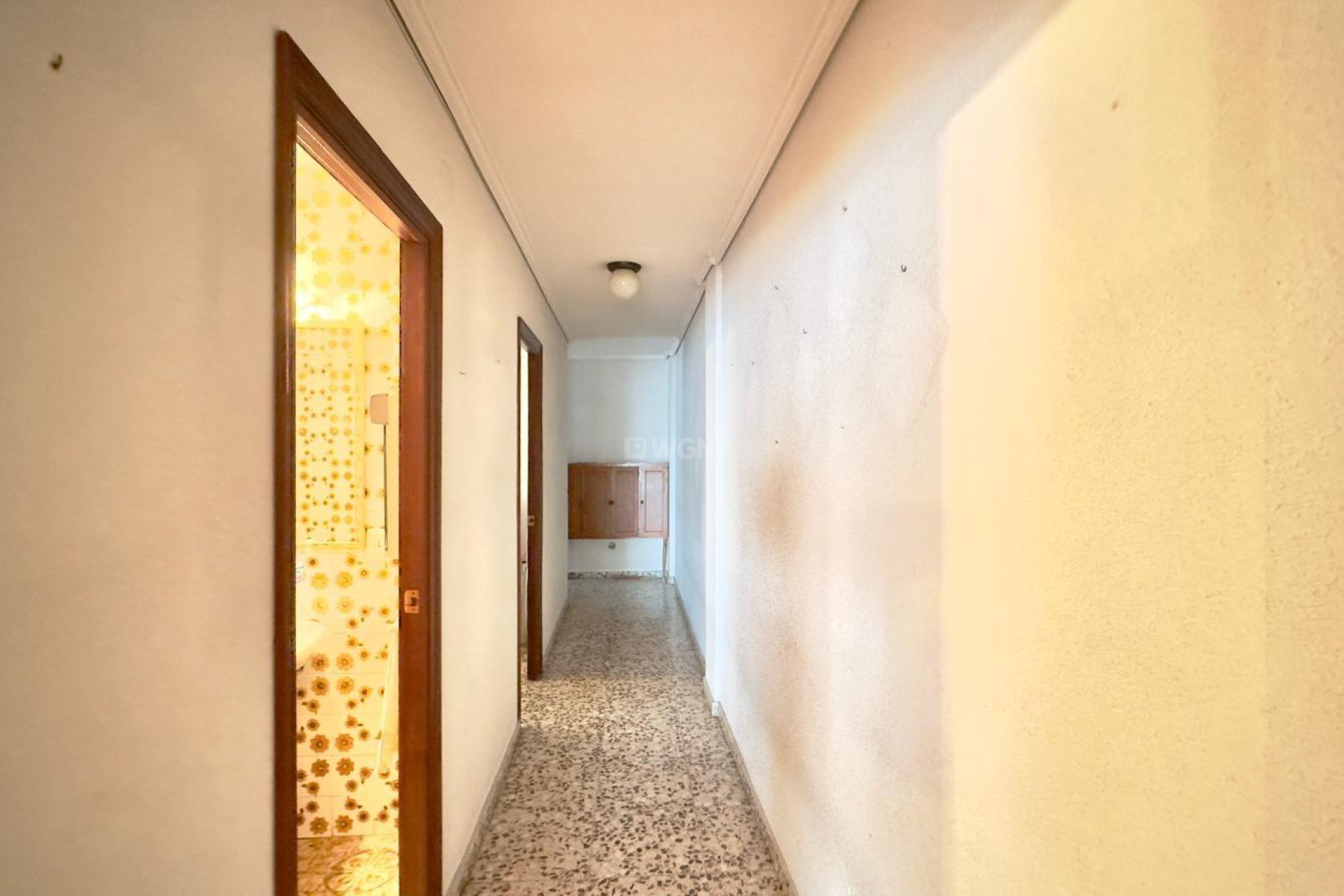 Odsprzedaż - Mieszkanie w bloku - Torrevieja