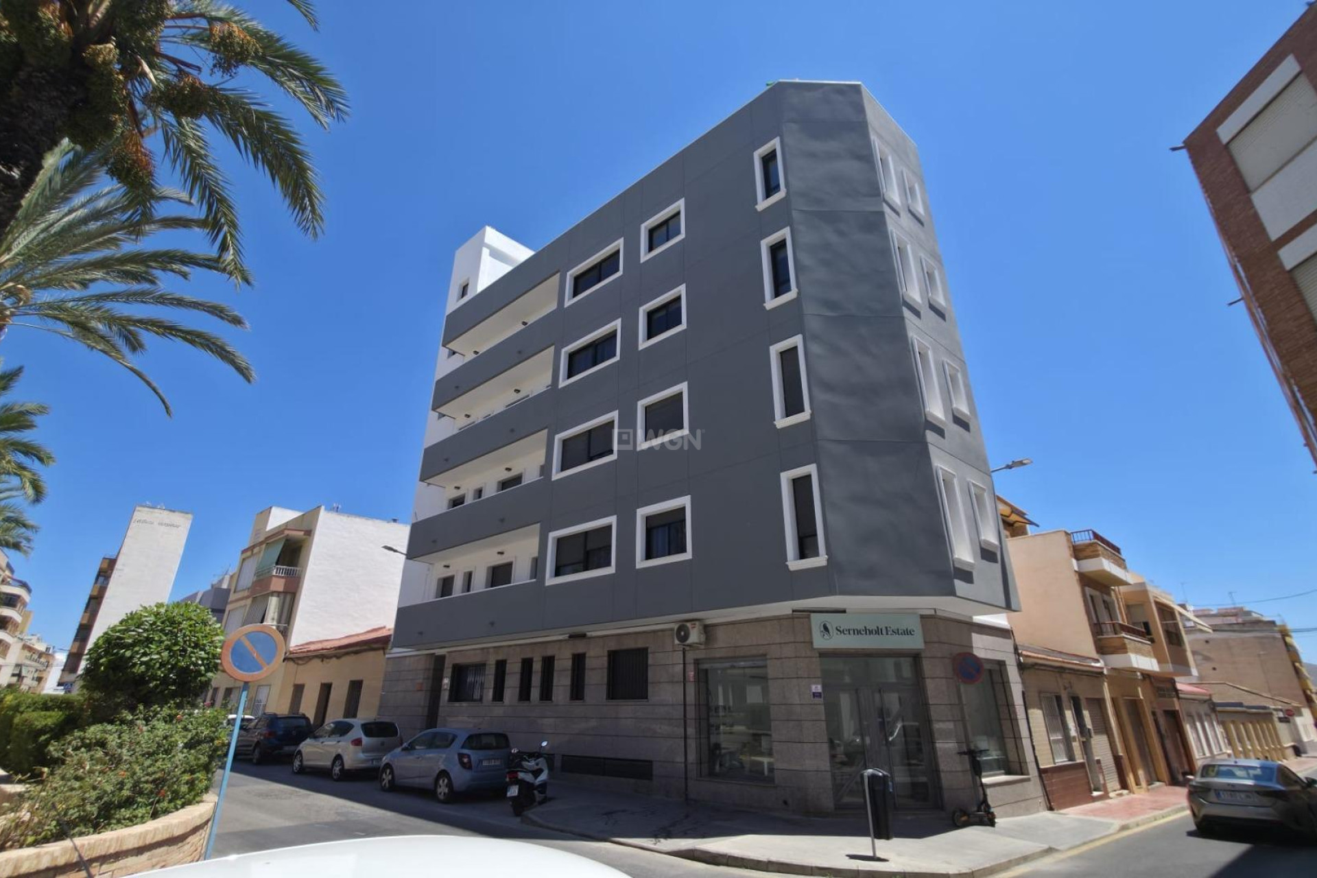 Odsprzedaż - Mieszkanie w bloku - Torrevieja