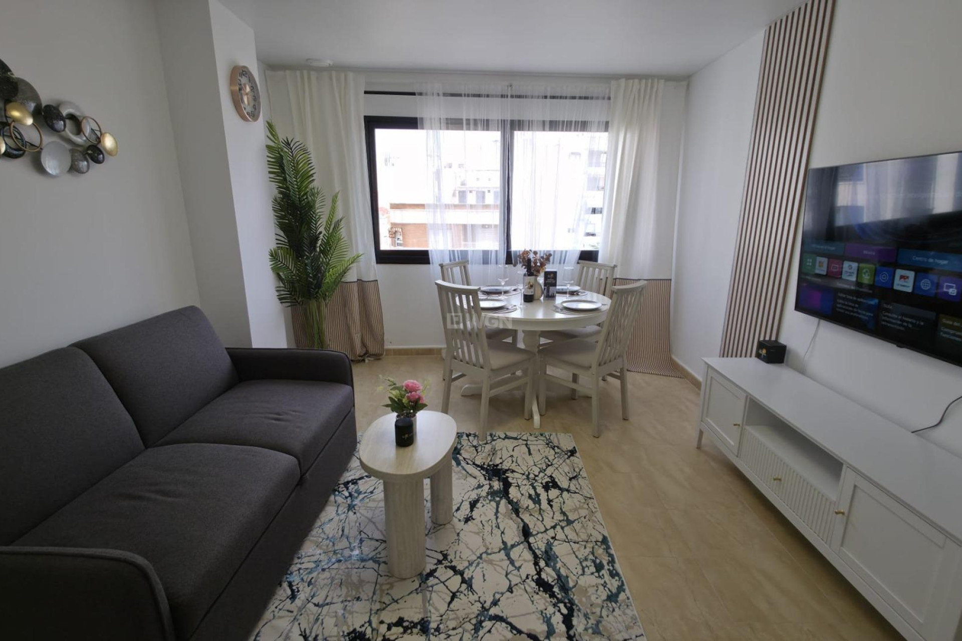 Odsprzedaż - Mieszkanie w bloku - Torrevieja