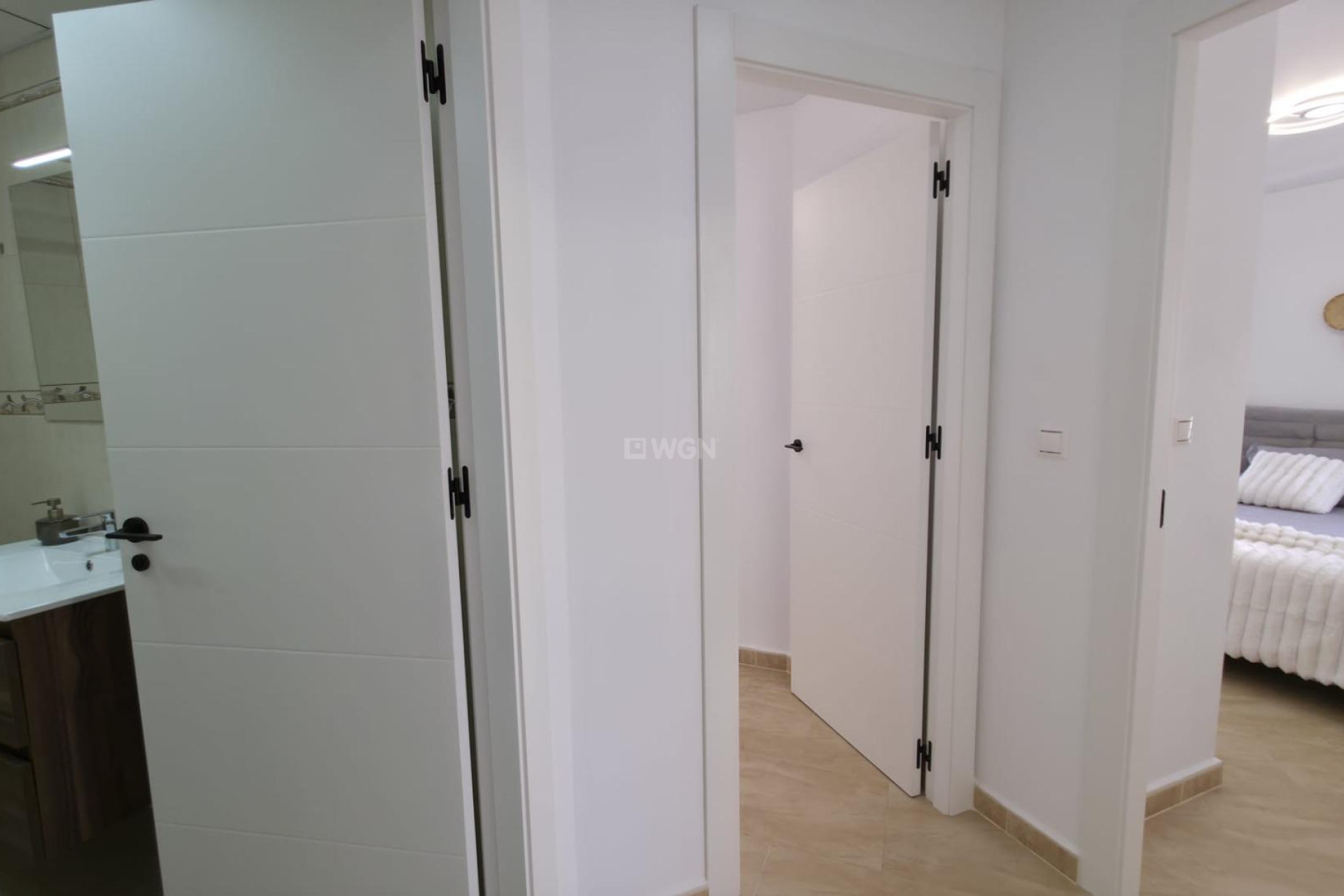 Odsprzedaż - Mieszkanie w bloku - Torrevieja