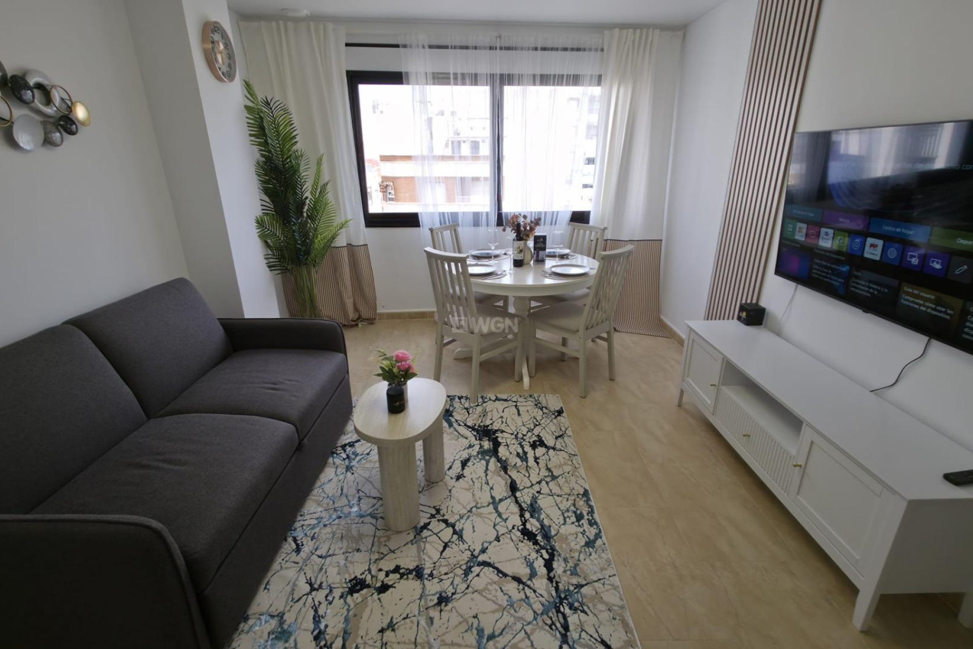 Odsprzedaż - Mieszkanie w bloku - Torrevieja
