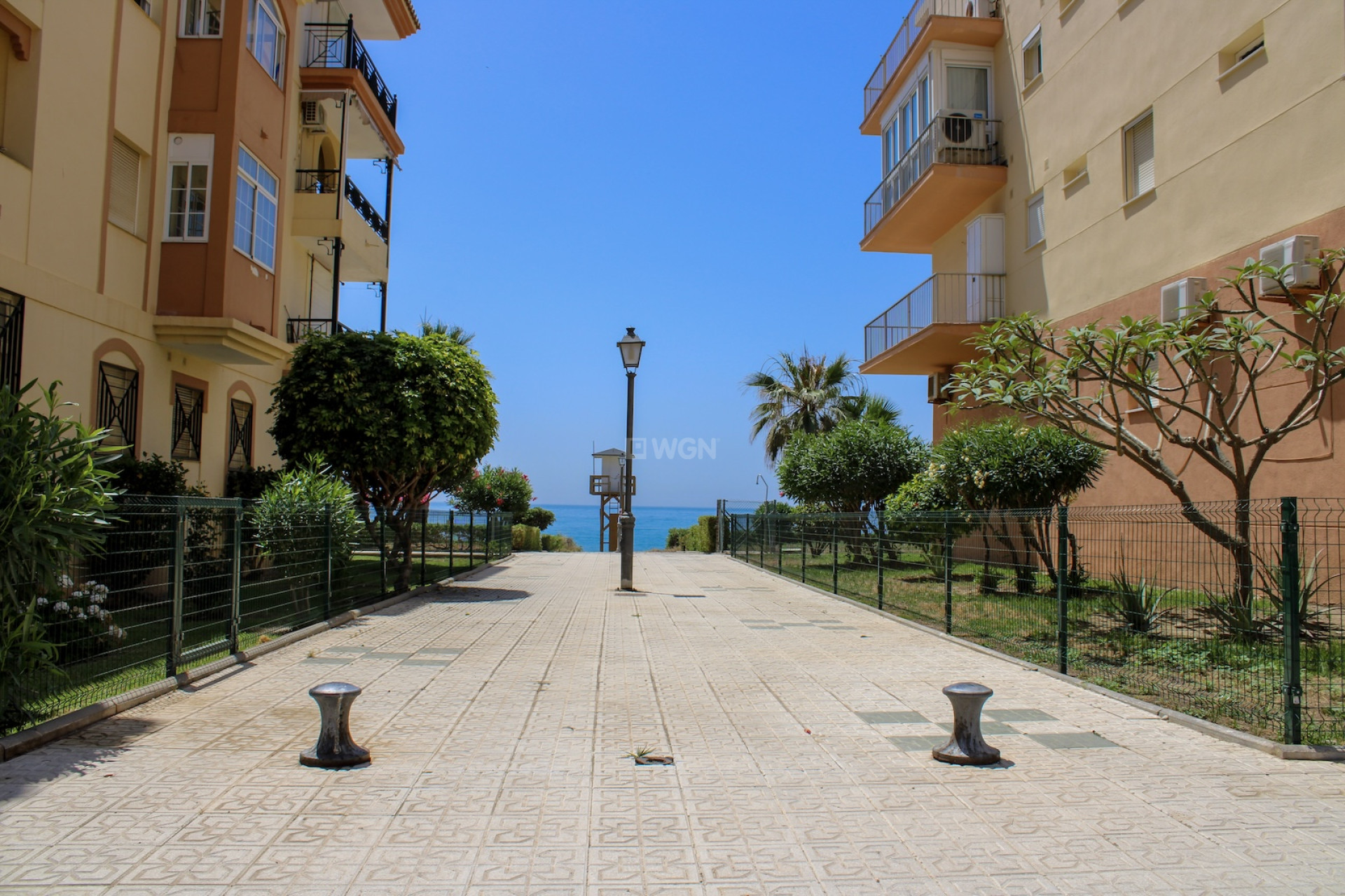 Odsprzedaż - Mieszkanie w bloku - Torrox Costa - Costa del Sol