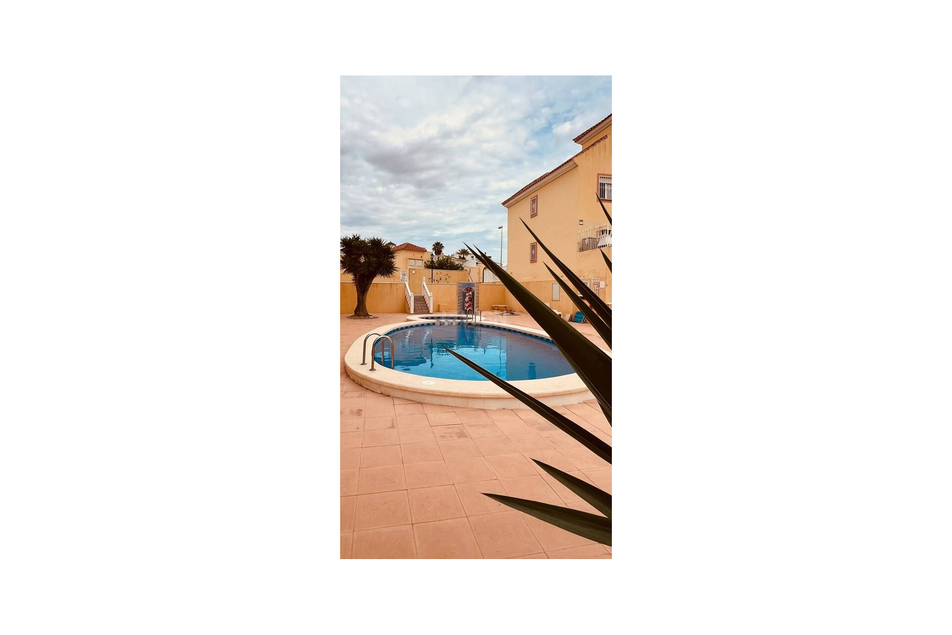 Odsprzedaż - Mieszkanie w bloku - Villamartin - Costa Blanca