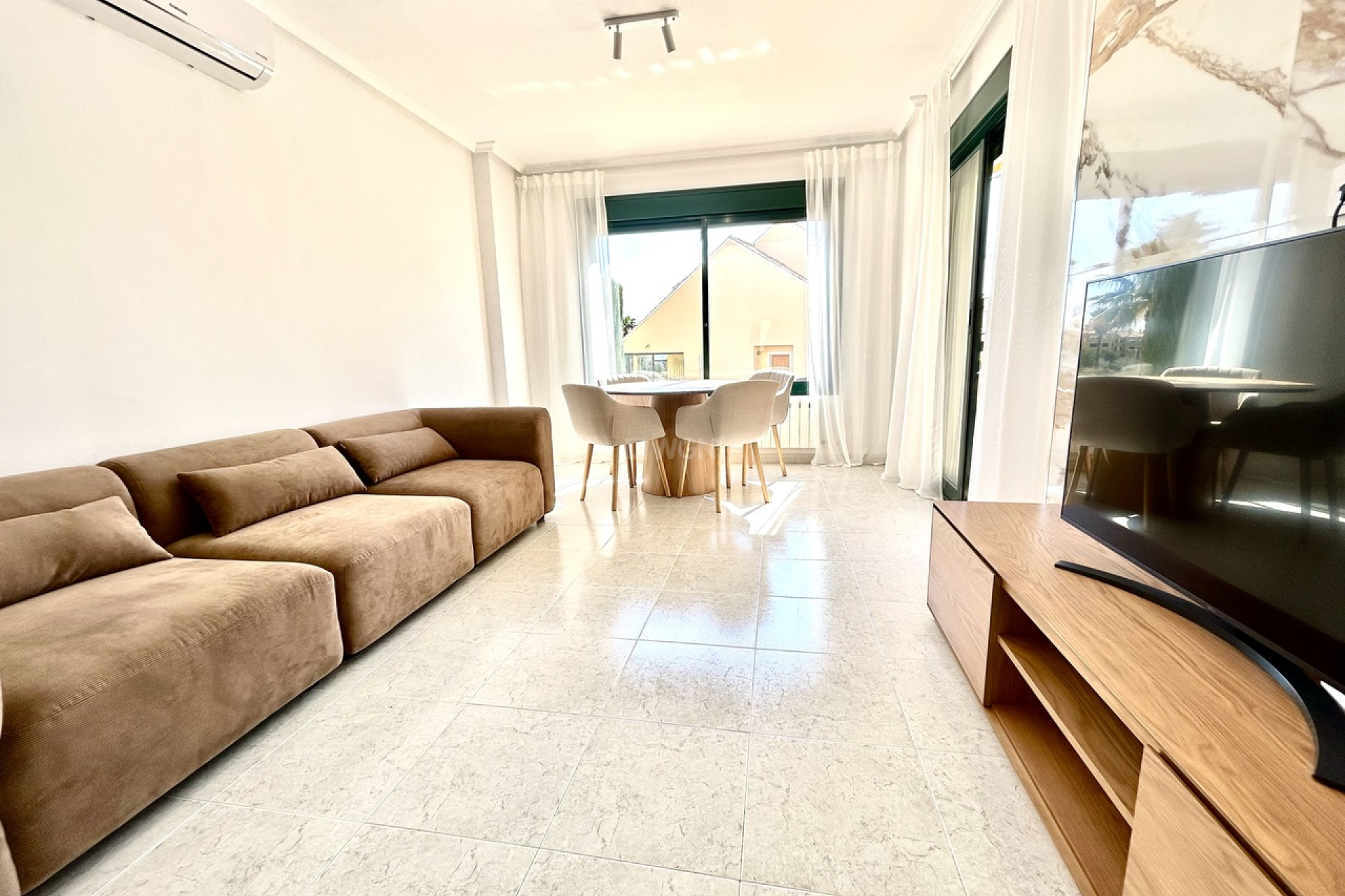 Odsprzedaż - Mieszkanie w bloku - Villamartin - Costa Blanca