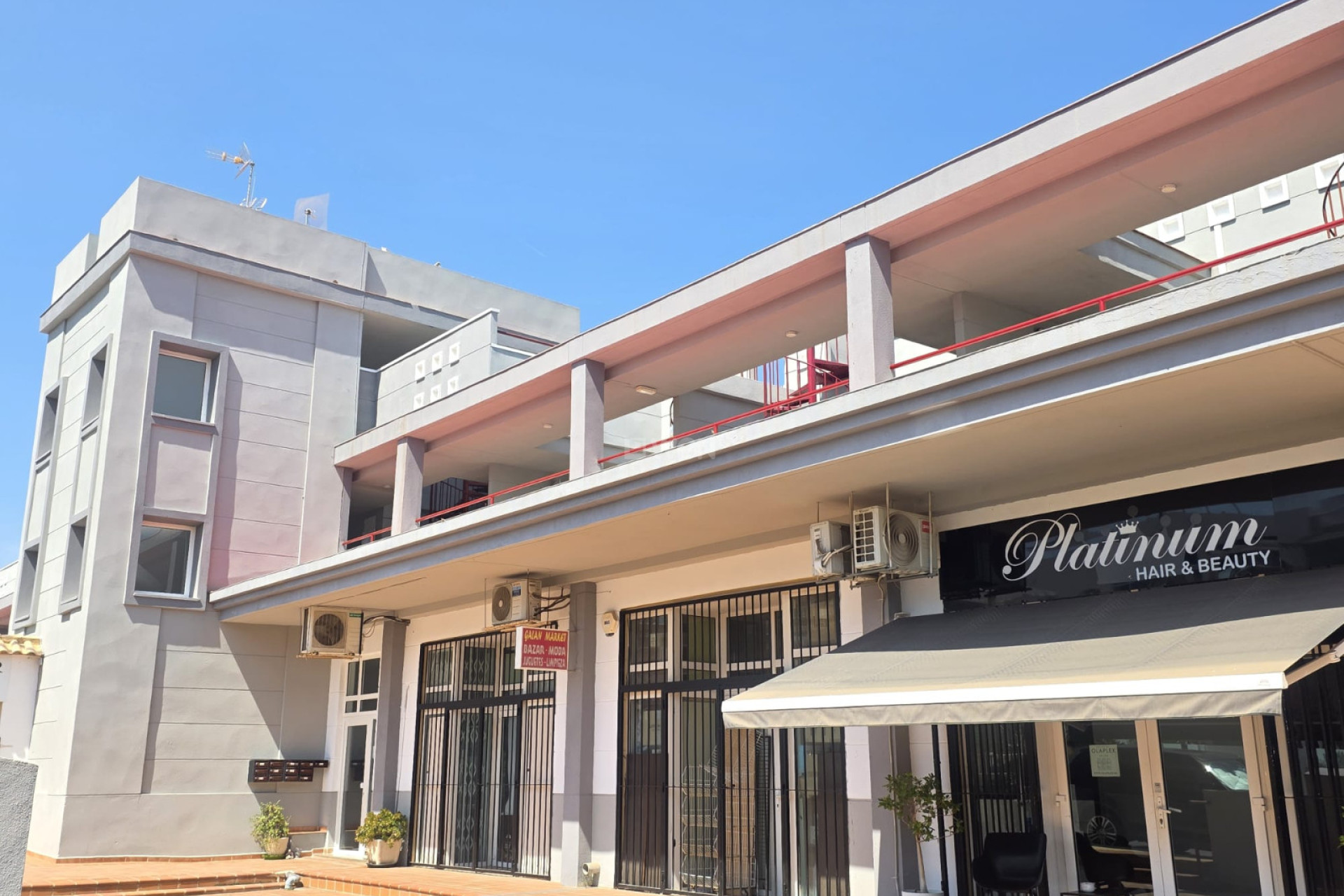 Odsprzedaż - Mieszkanie w bloku - Villamartin - Costa Blanca
