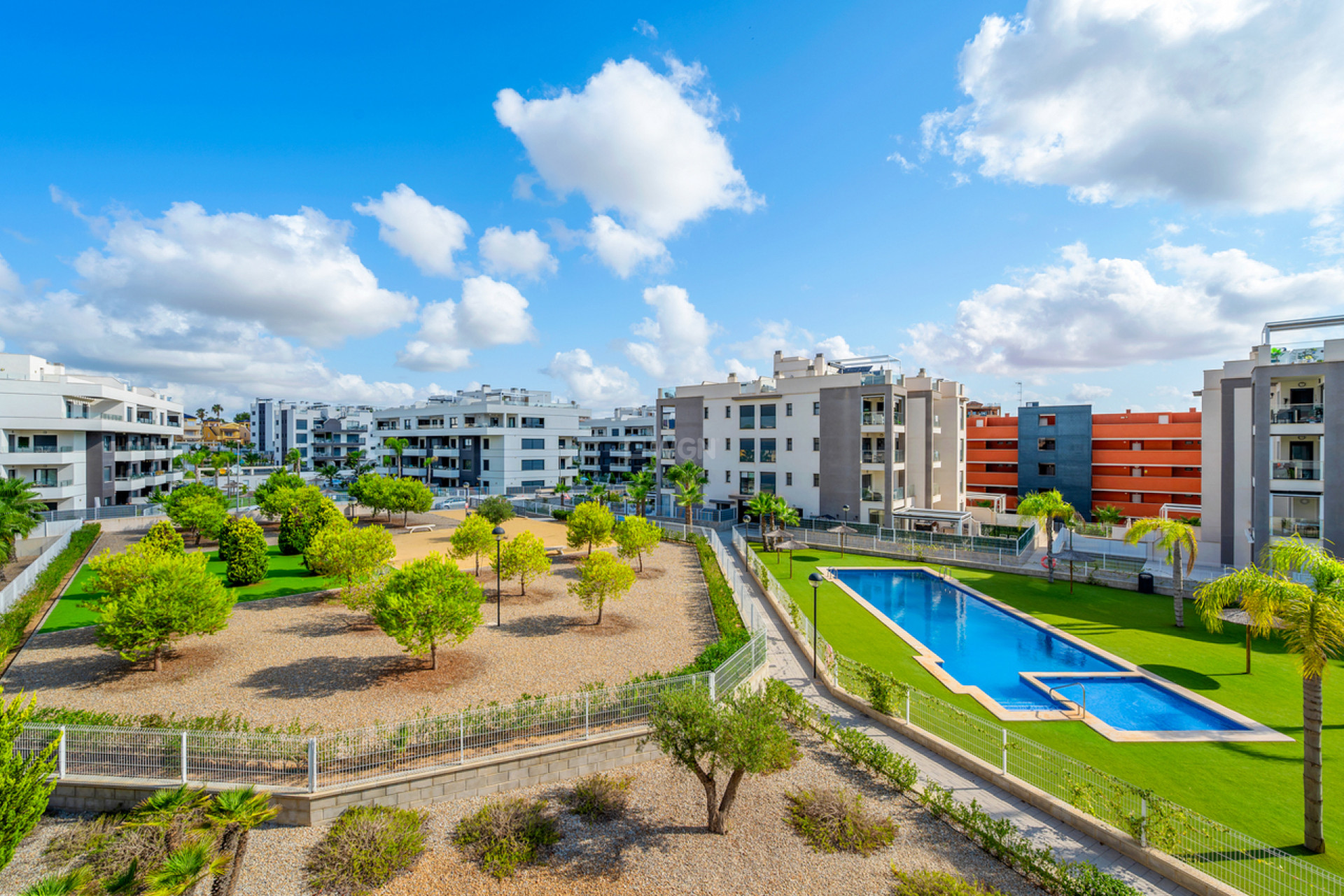 Odsprzedaż - Mieszkanie w bloku - Villamartin - Costa Blanca