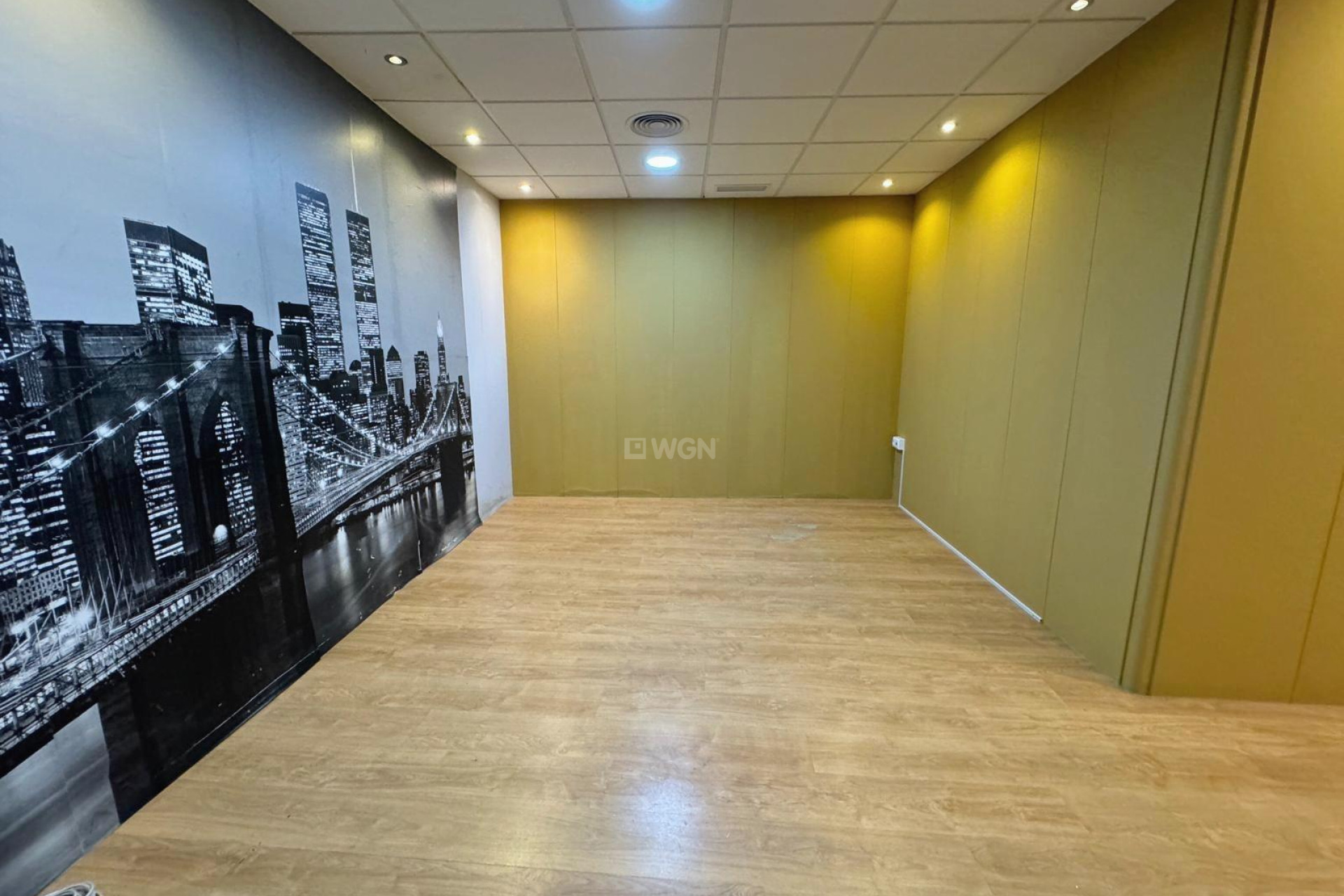 Odsprzedaż - Reklama w telewizji - Guardamar del Segura - Avenida Pais Valenciàno