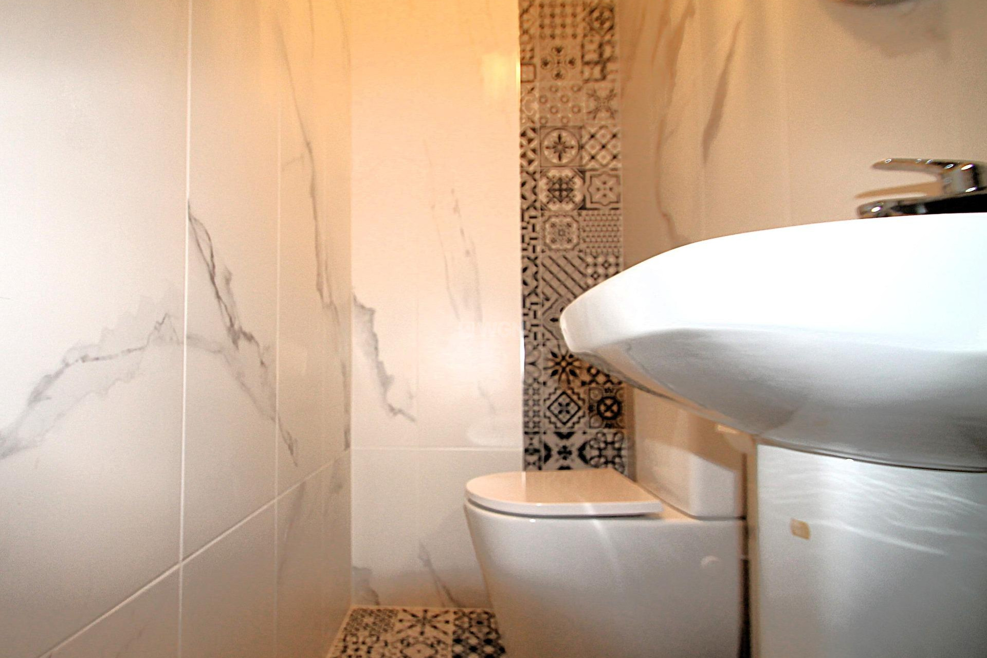 Odsprzedaż - Reklama w telewizji - Torrevieja - Las Piscinas Naturales