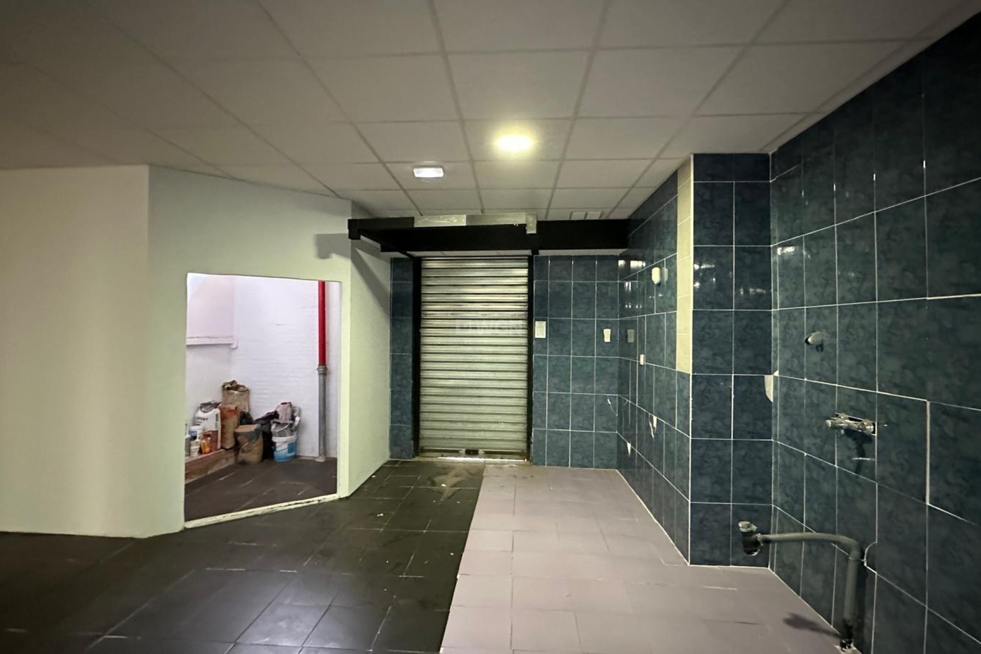 Odsprzedaż - Reklama w telewizji - Torrevieja - Paseo Maritimo