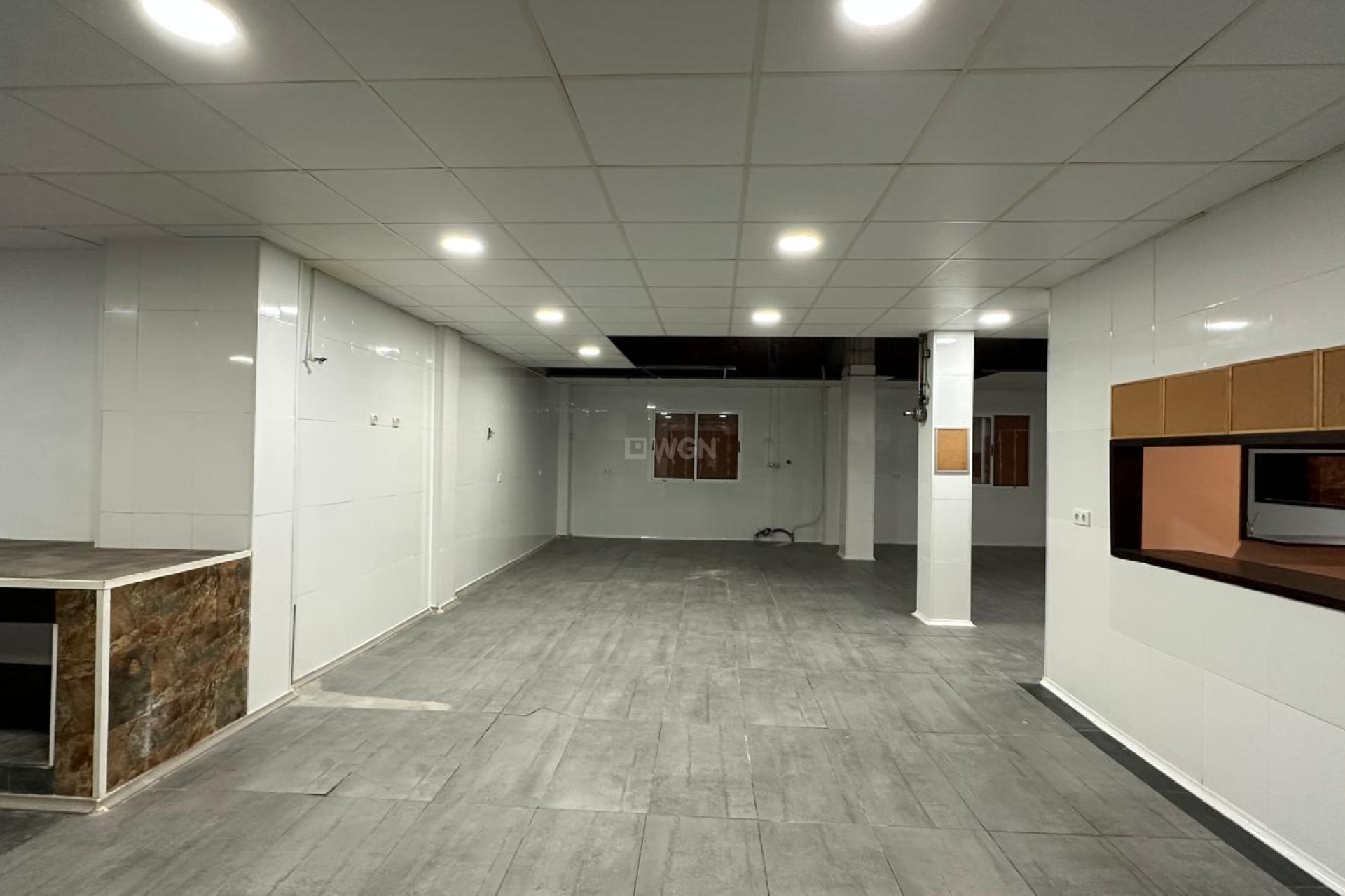 Odsprzedaż - Reklama w telewizji - Torrevieja - Paseo Maritimo