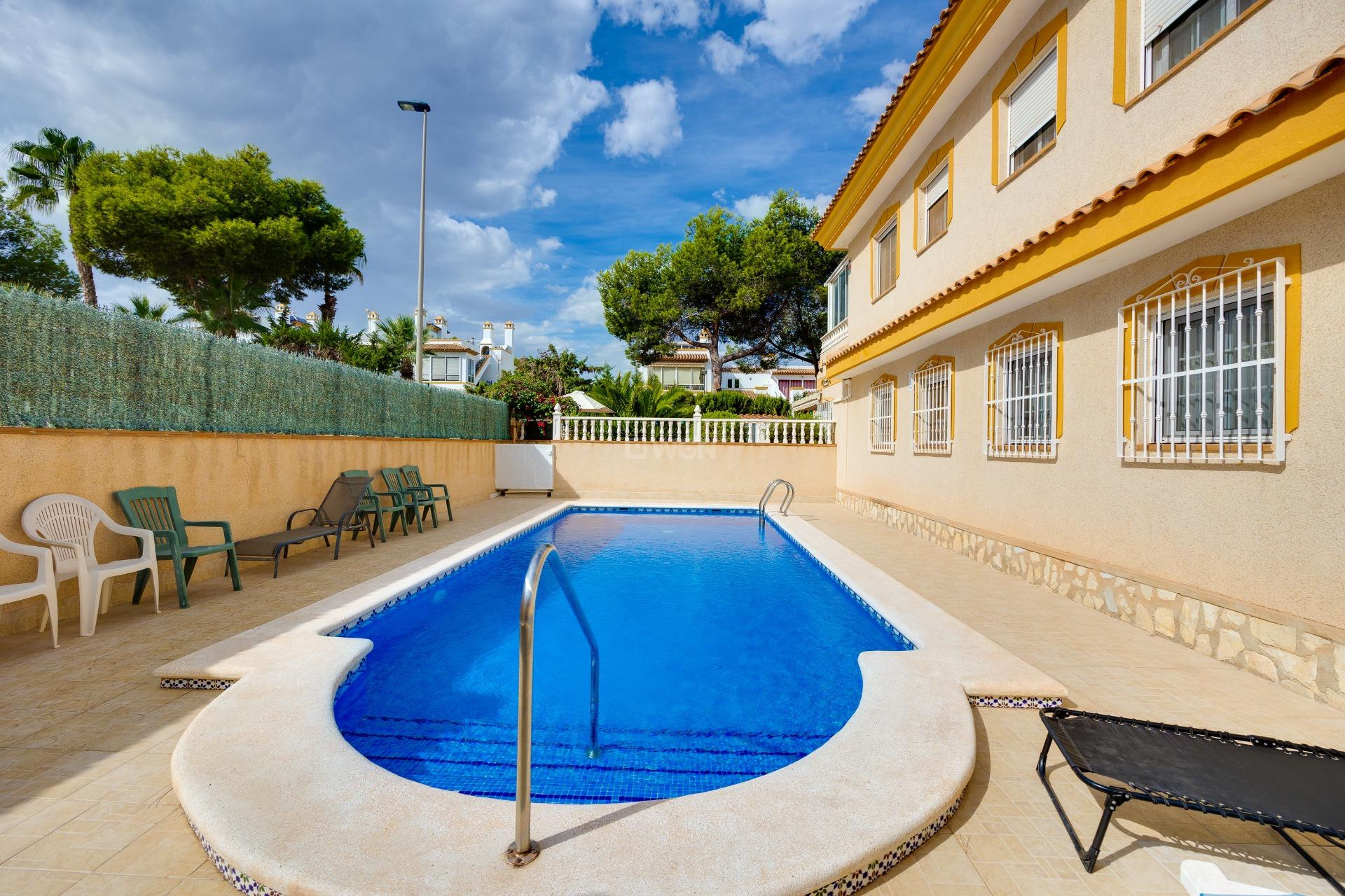 Odsprzedaż - Semi Detached - Orihuela Costa - Villamartín