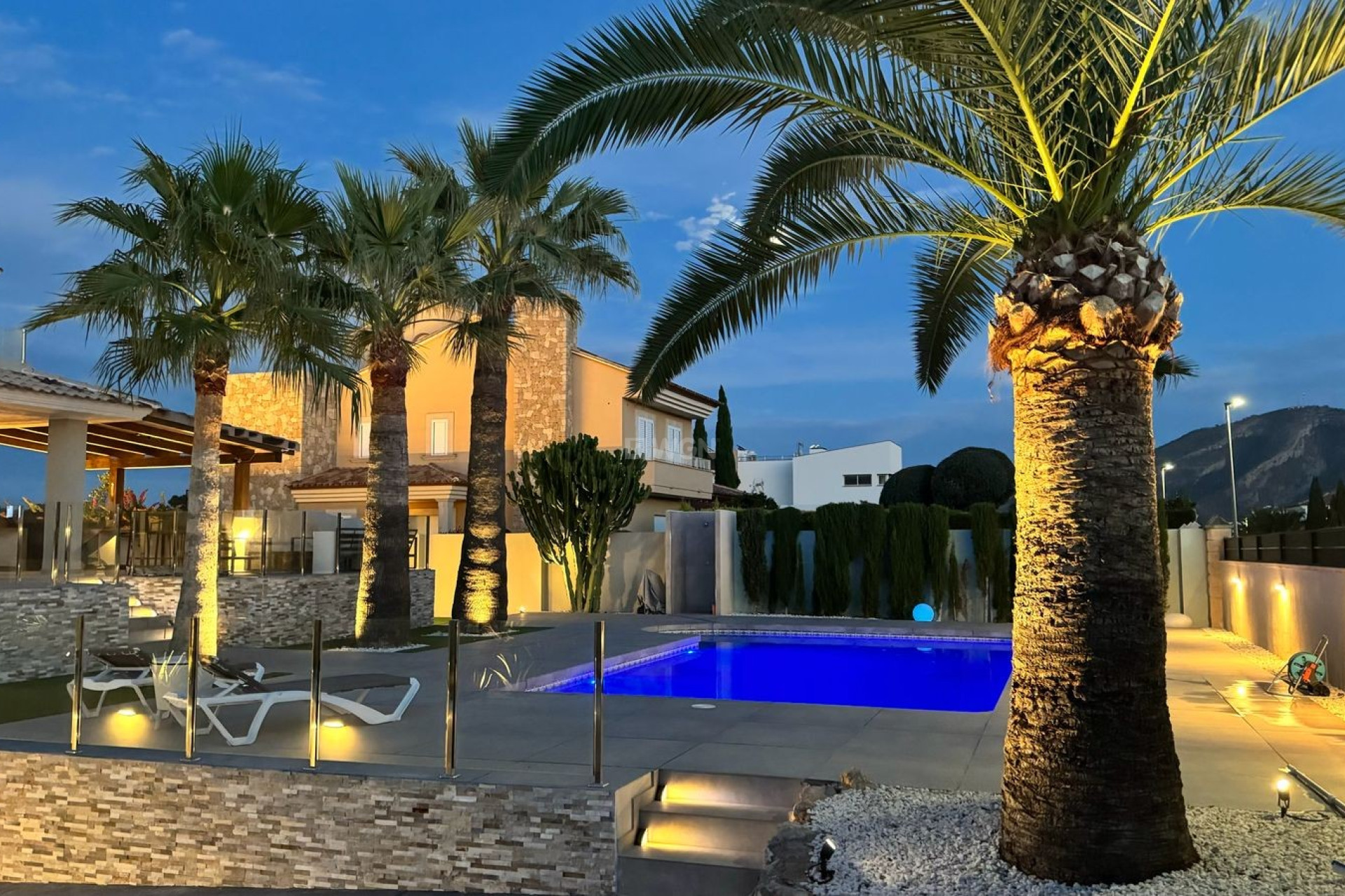 Odsprzedaż - Villa - Alfas del Pí - Costa Blanca