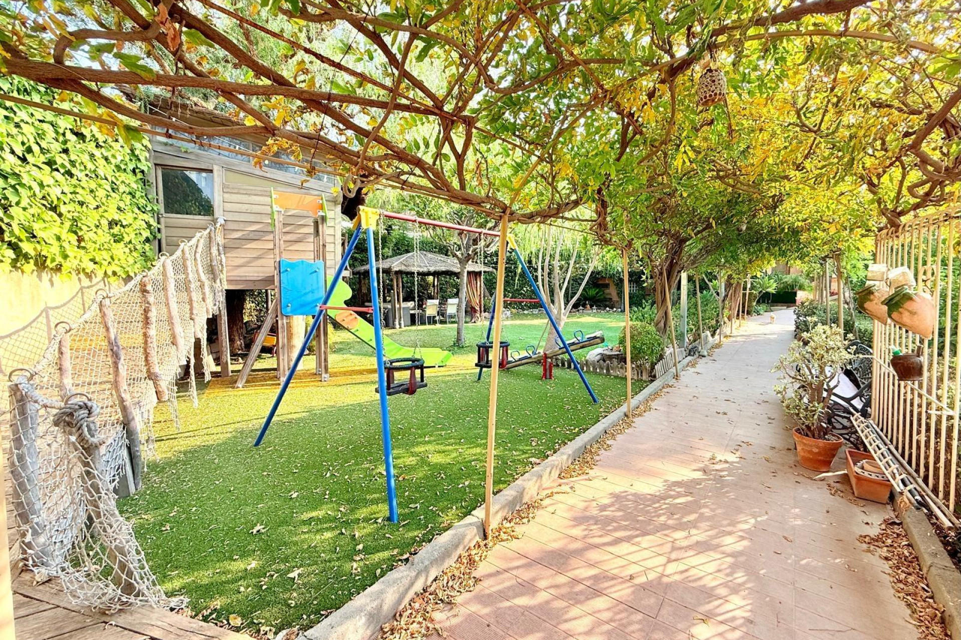 Odsprzedaż - Villa - Benferri