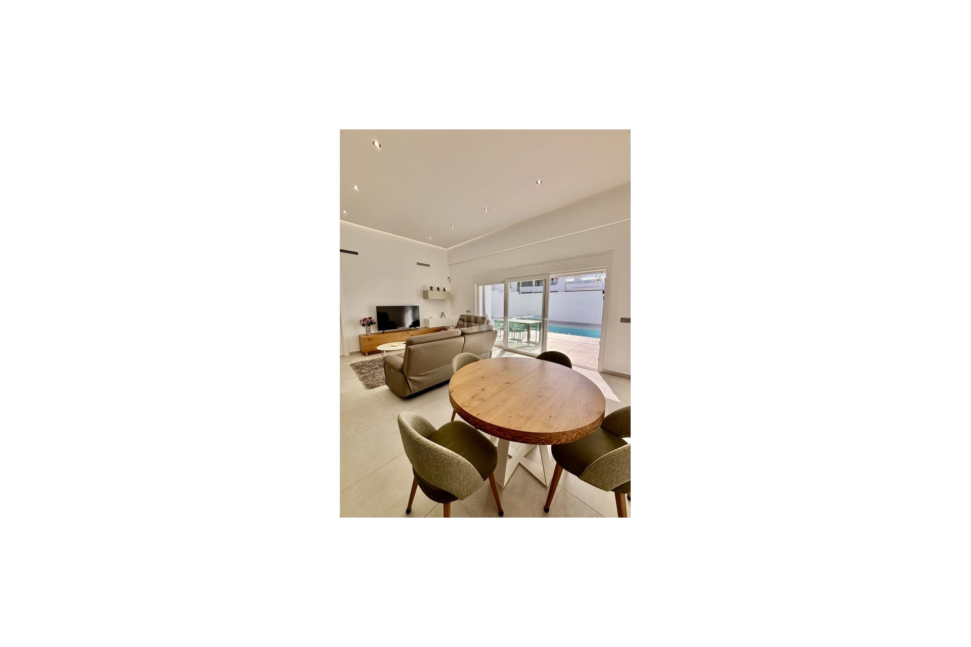 Odsprzedaż - Villa - Benijofar - Costa Blanca