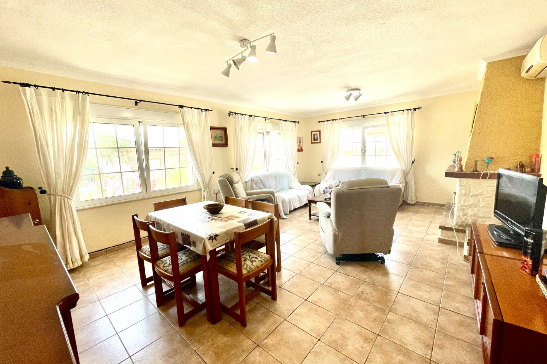 Odsprzedaż - Villa - Benijofar - Costa Blanca