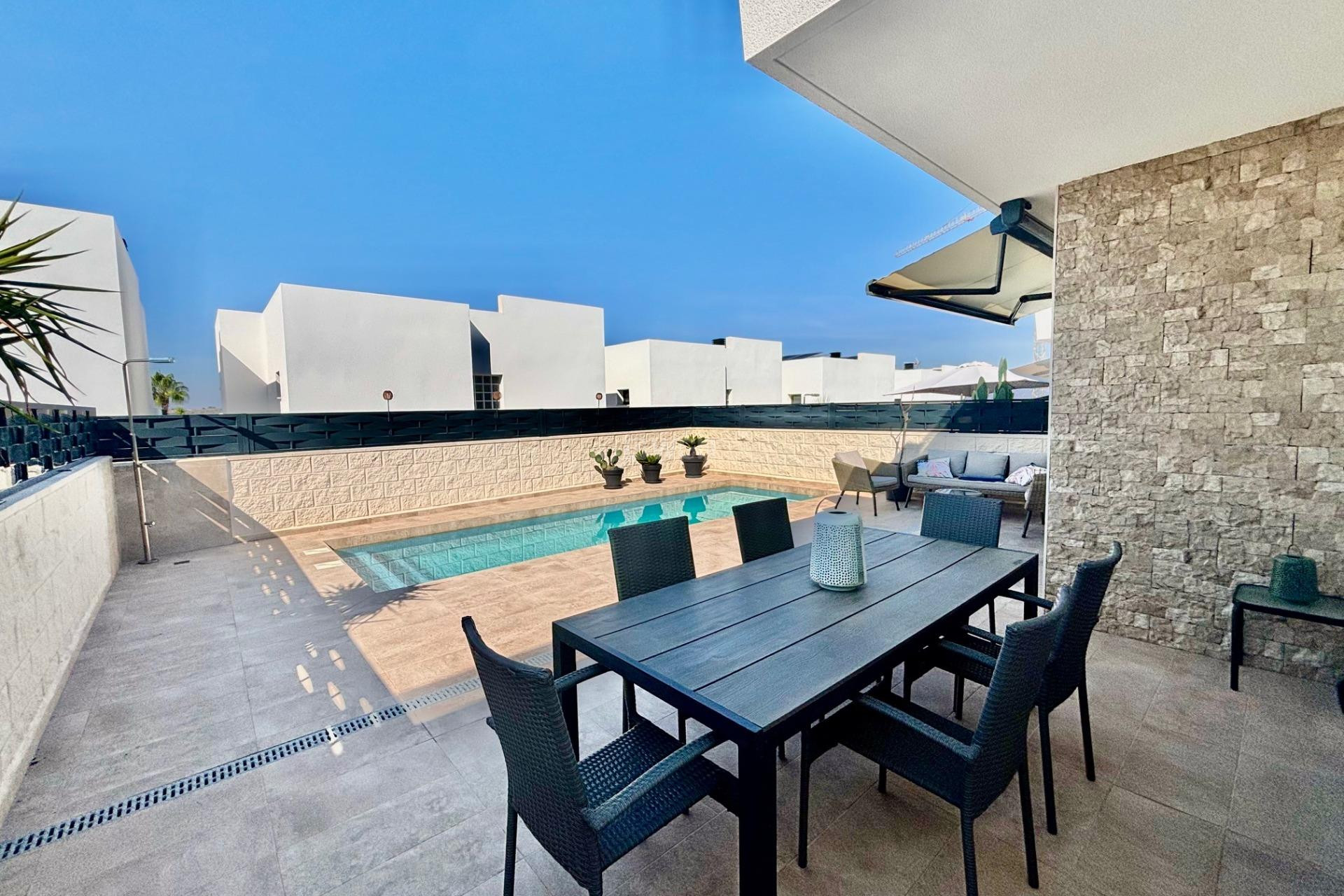 Odsprzedaż - Villa - Benijofar - Pueblo 4