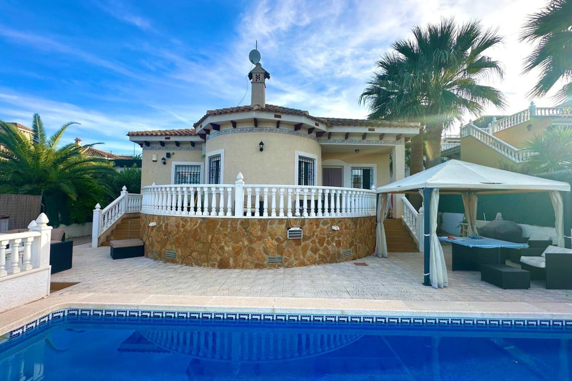 Odsprzedaż - Villa - Bigastro - Comunidad Valenciana