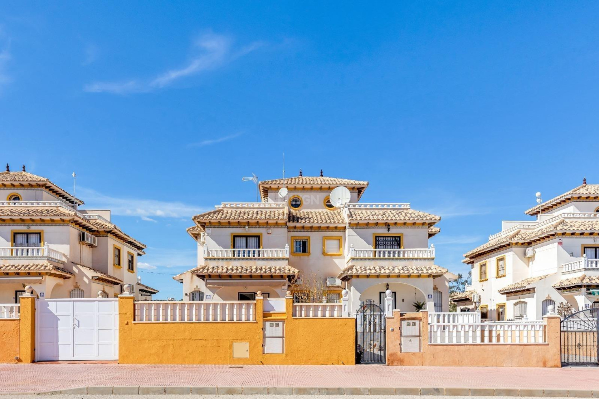 Odsprzedaż - Villa - Cabo Roig - Lomas de Cabo Roig