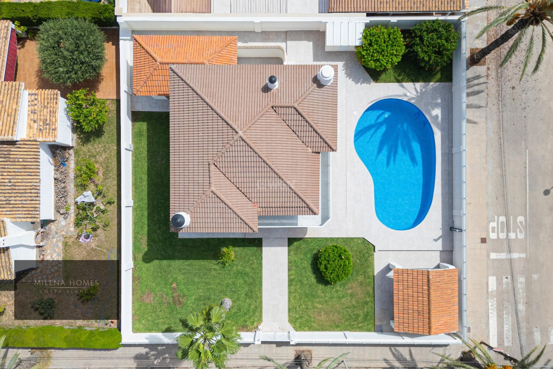 Odsprzedaż - Villa - Cabo Roig