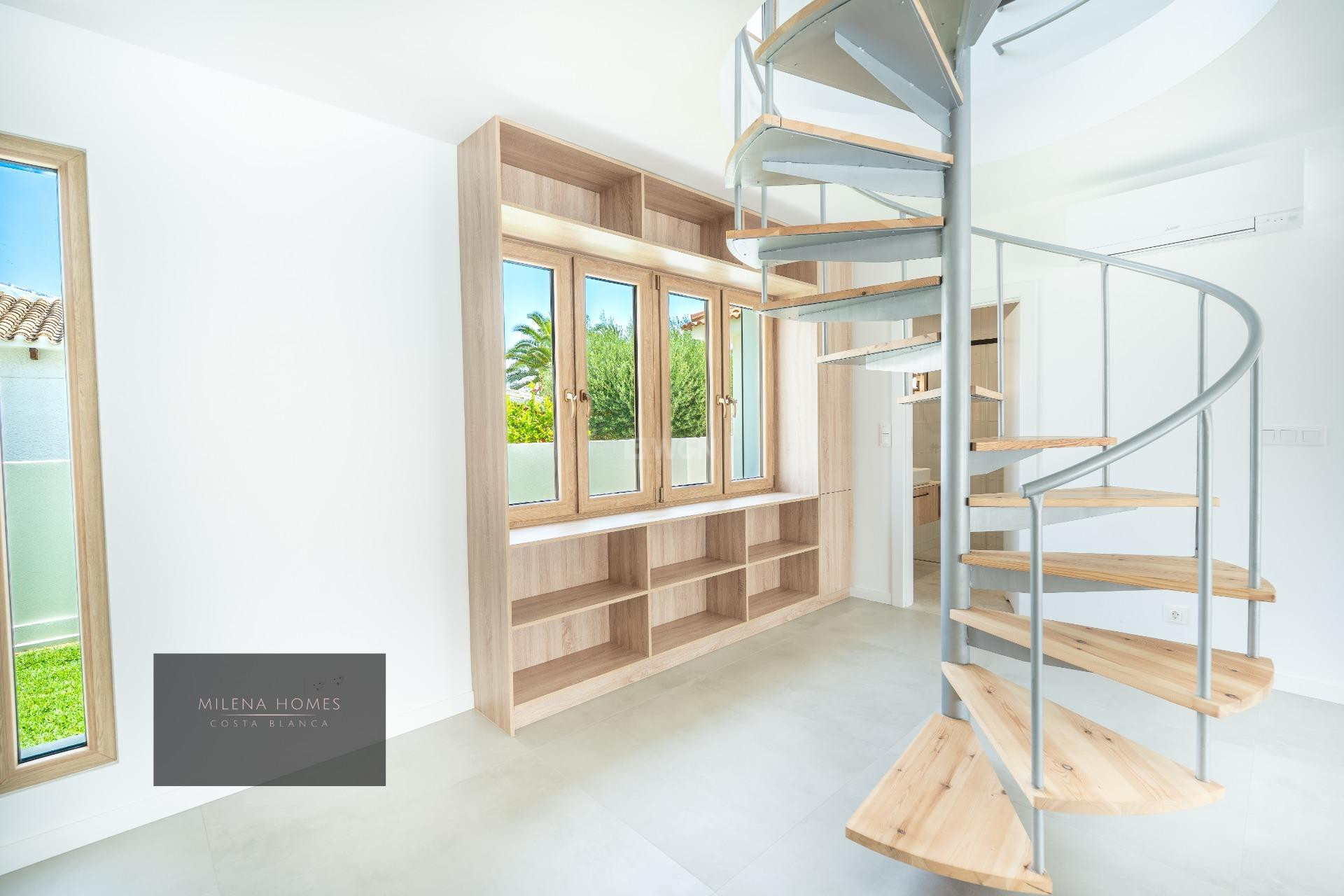 Odsprzedaż - Villa - Cabo Roig