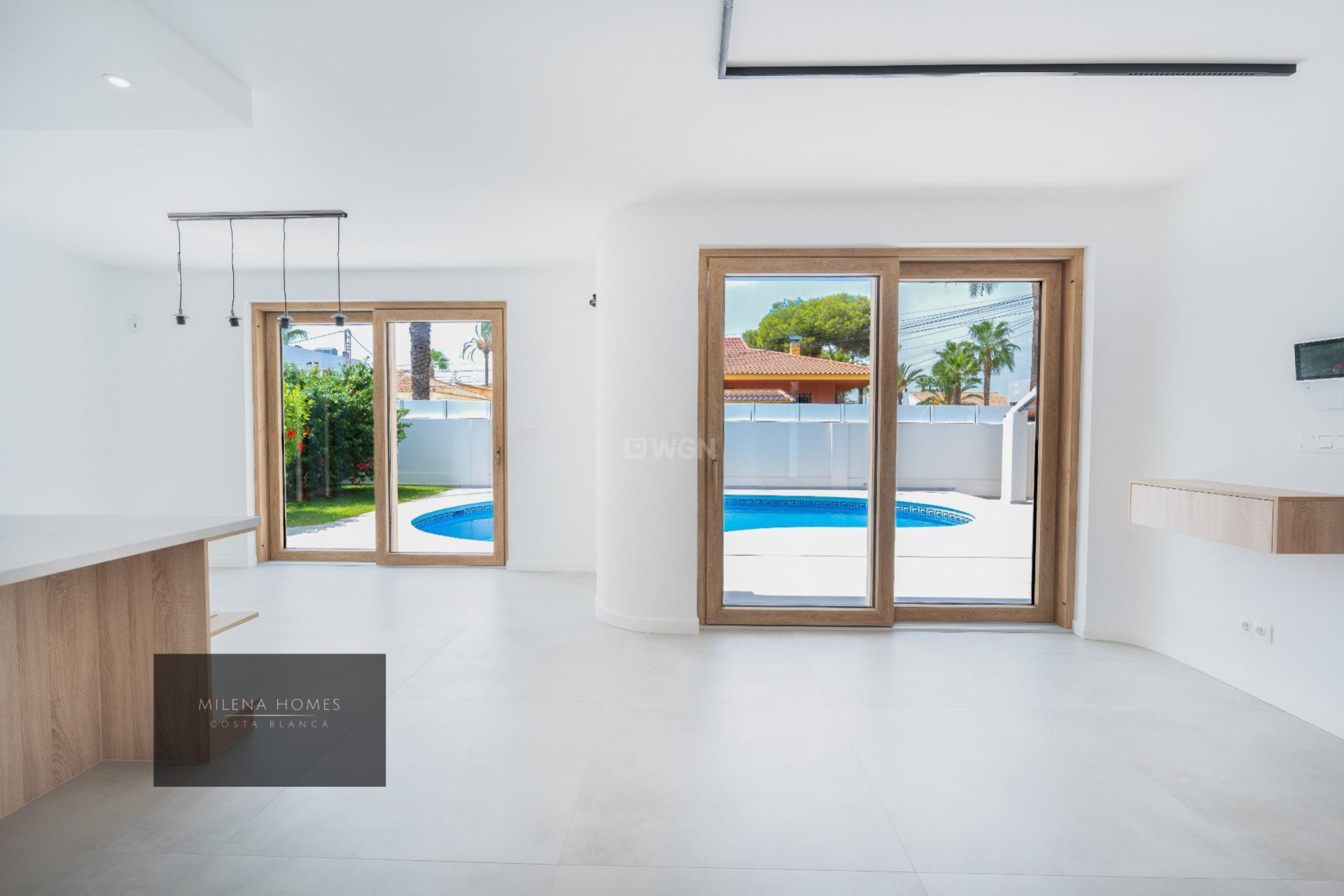 Odsprzedaż - Villa - Cabo Roig