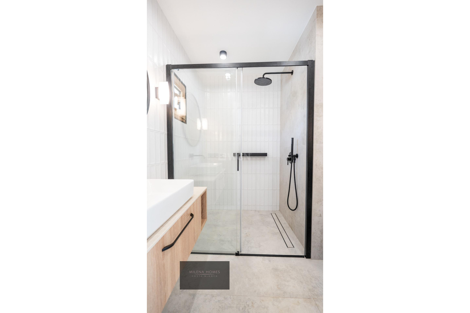 Odsprzedaż - Villa - Cabo Roig