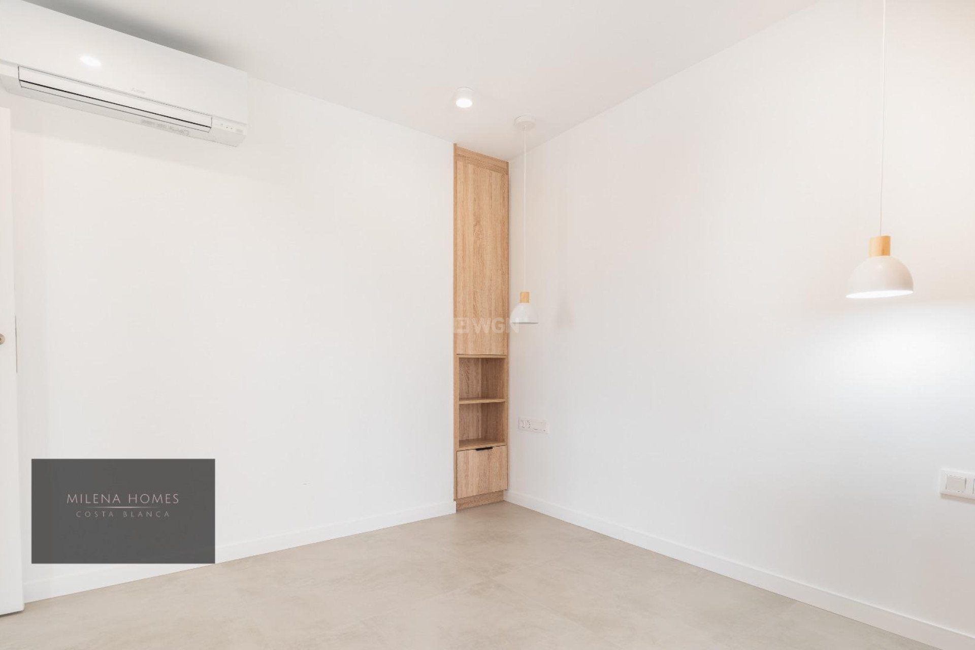 Odsprzedaż - Villa - Cabo Roig