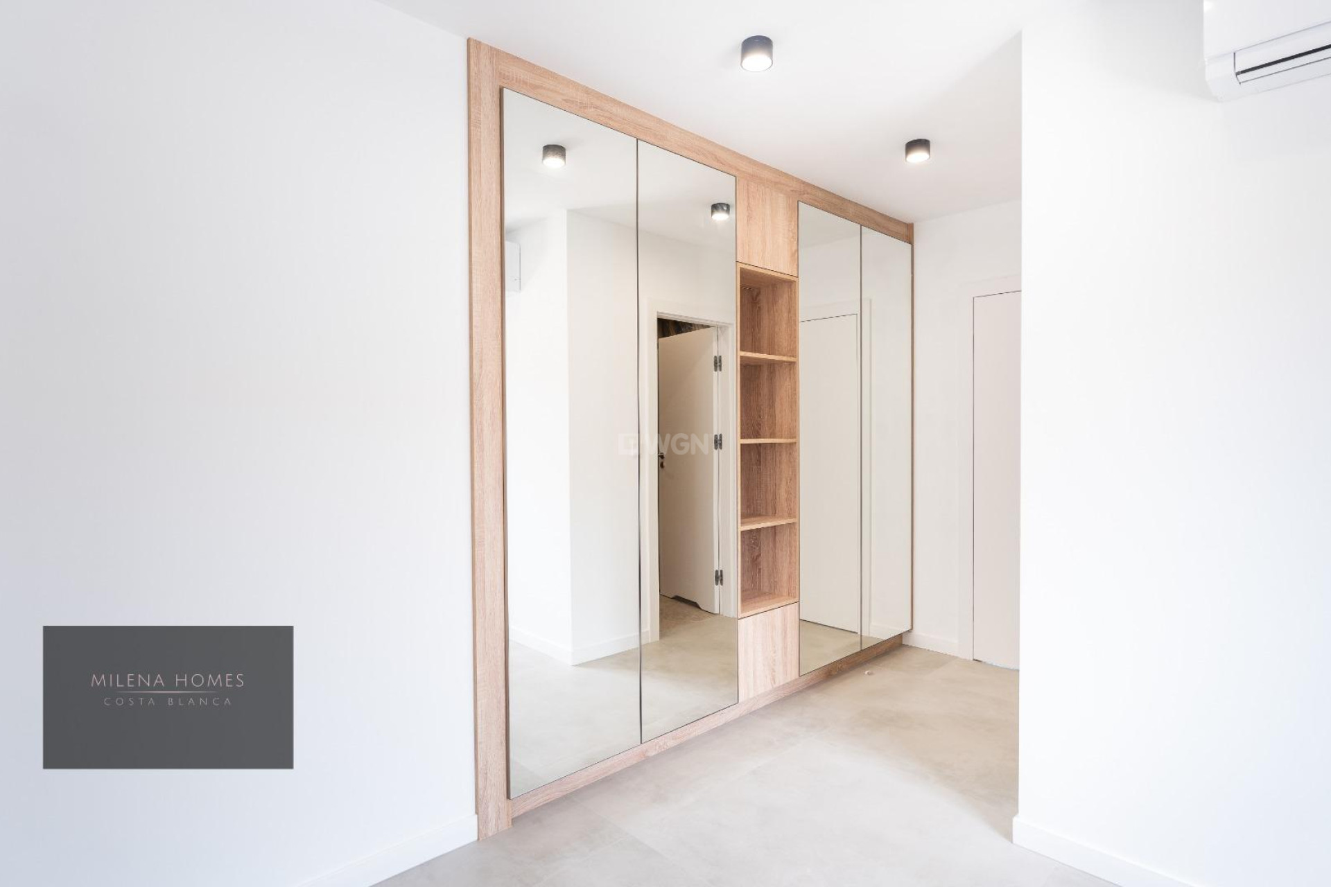 Odsprzedaż - Villa - Cabo Roig