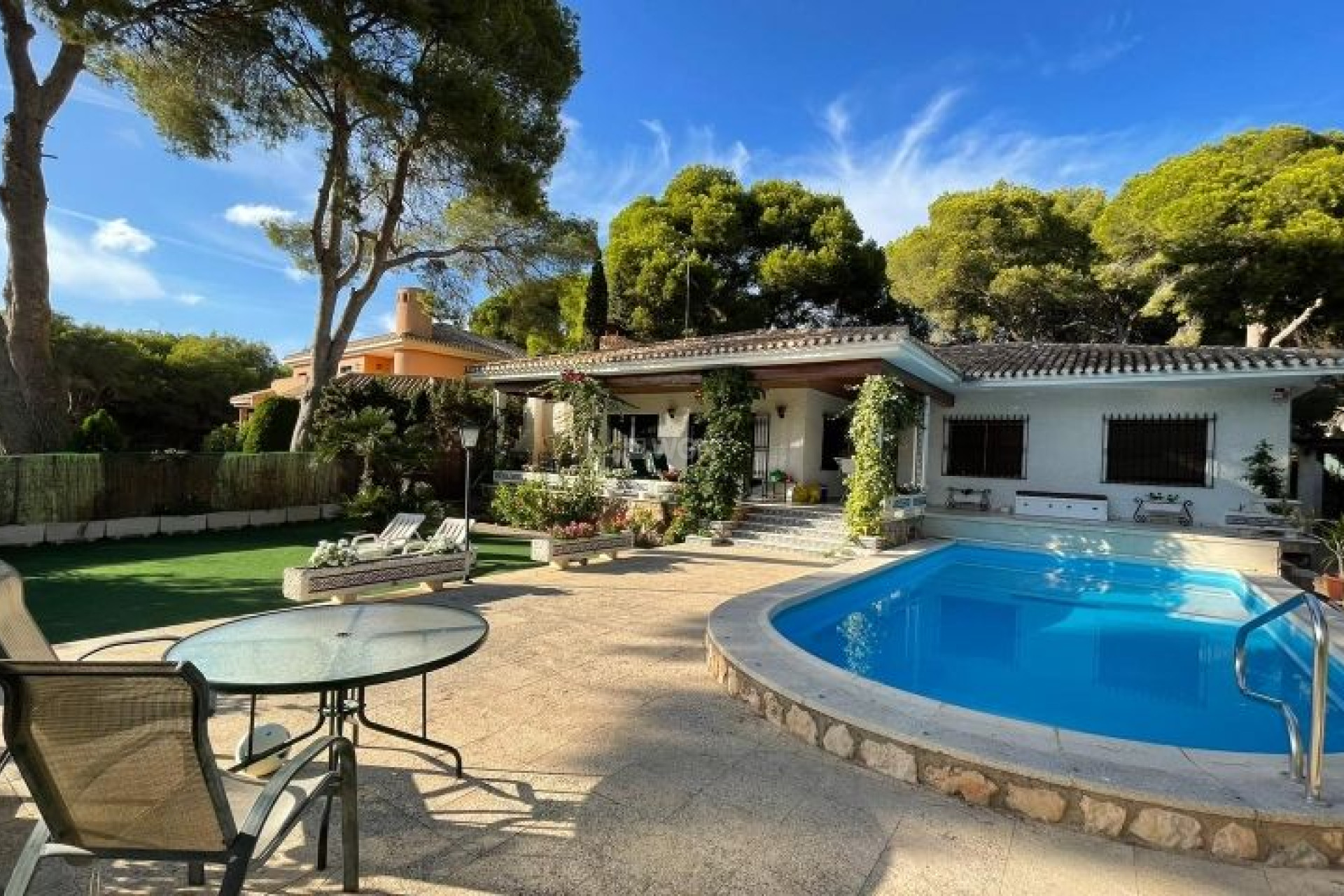 Odsprzedaż - Villa - Campoamor - Costa Blanca