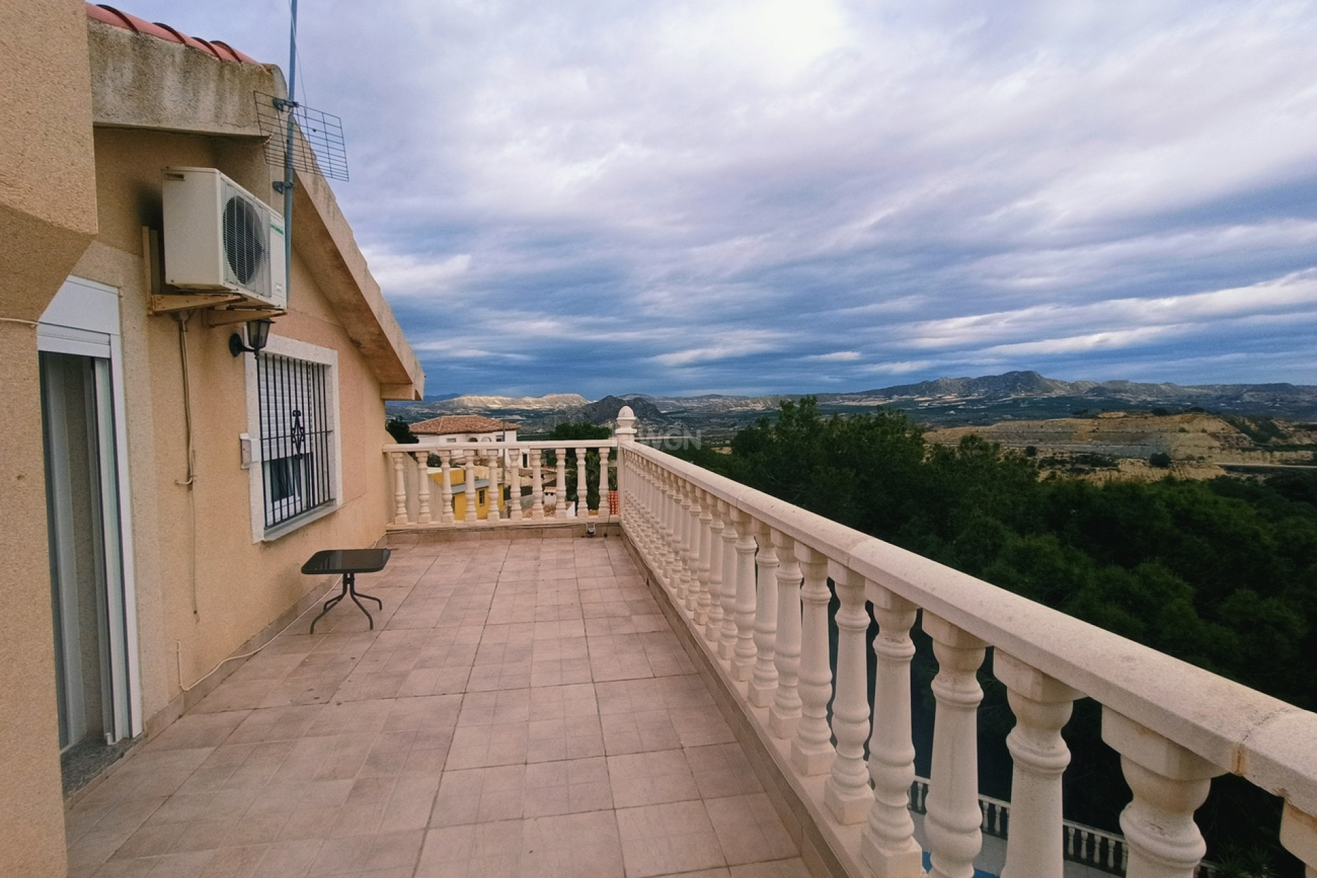 Odsprzedaż - Villa - Canadas De San Pedro - Inland