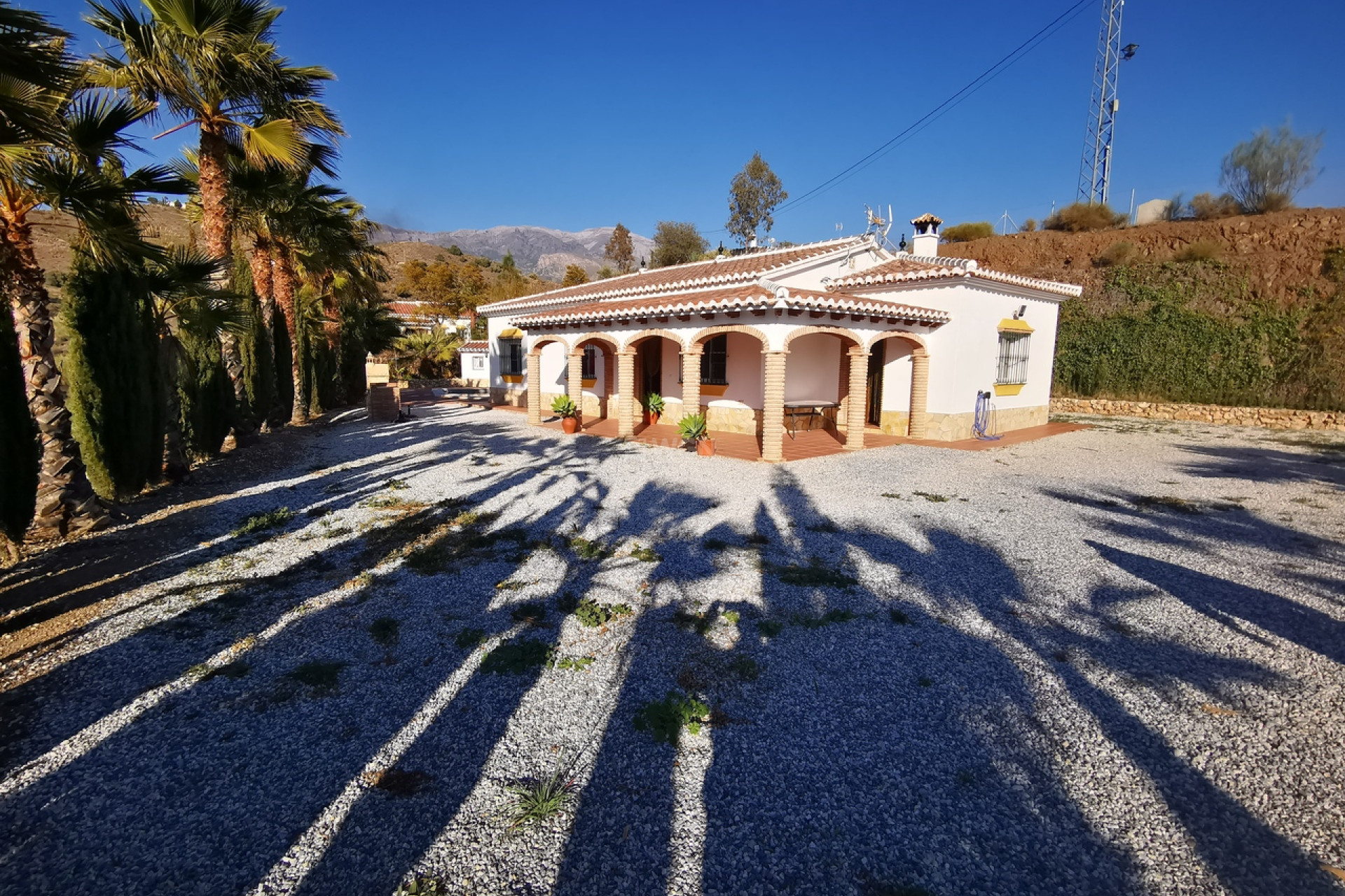 Odsprzedaż - Villa - Canillas de Aceituno - Inland