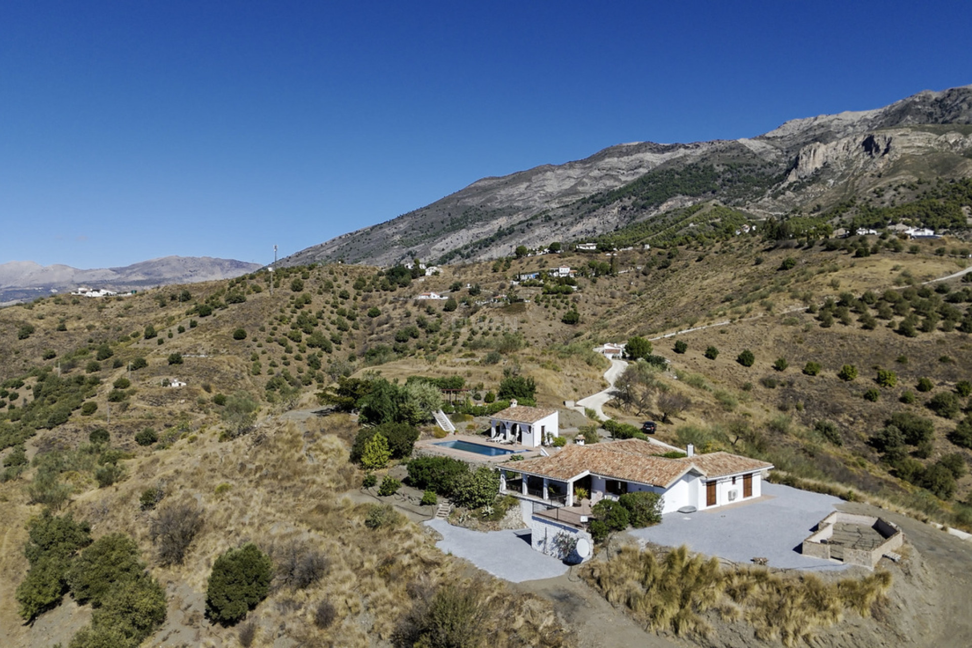 Odsprzedaż - Villa - Canillas de Aceituno - Inland