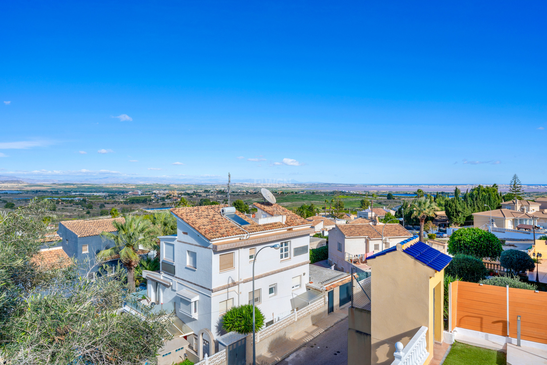 Odsprzedaż - Villa - Ciudad De Las Comunicaciones - Costa Blanca