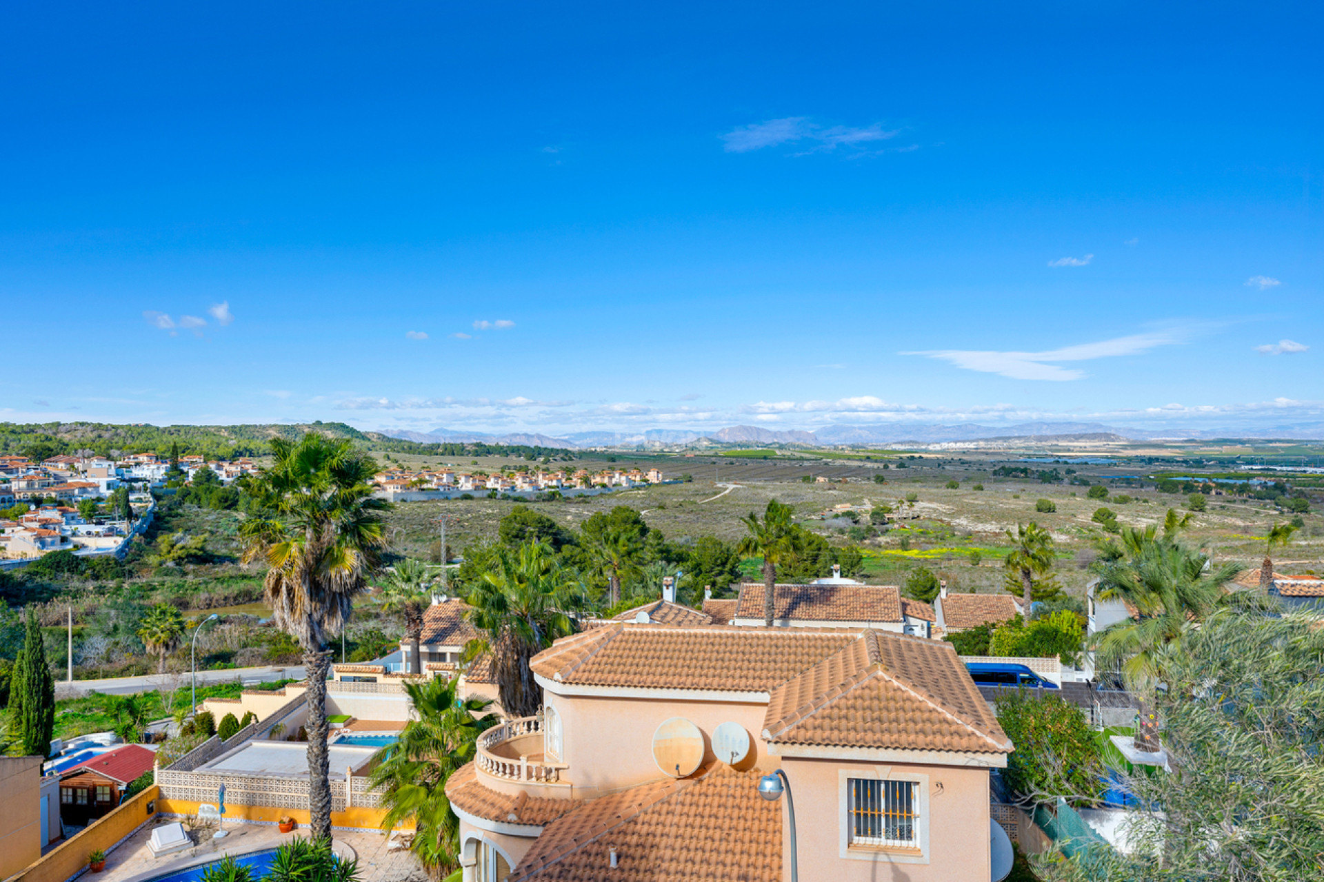 Odsprzedaż - Villa - Ciudad De Las Comunicaciones - Costa Blanca