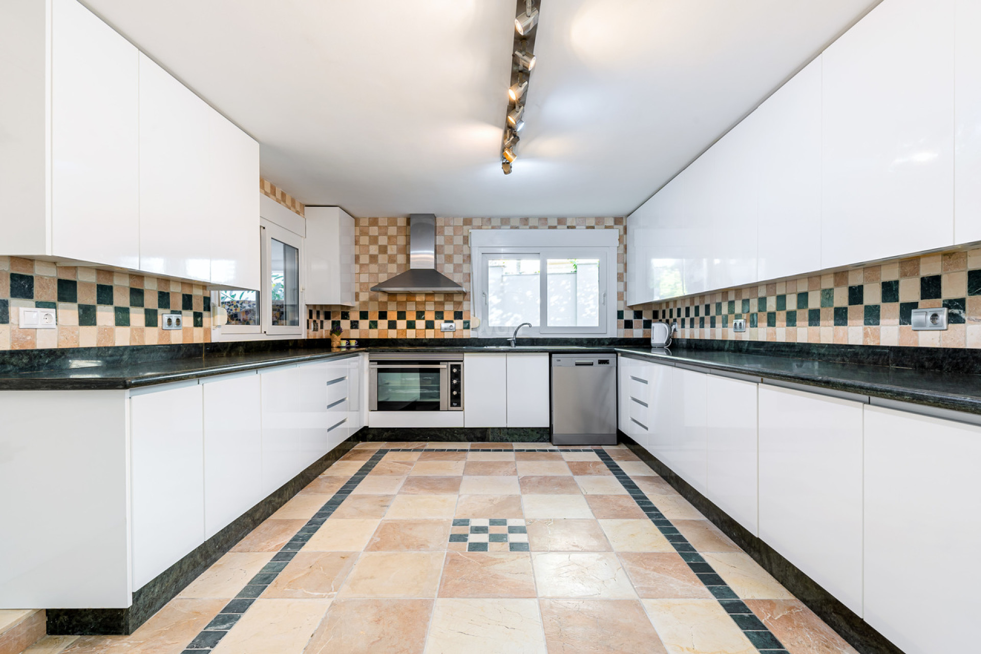 Odsprzedaż - Villa - Dehesa de Campoamor - Costa Blanca