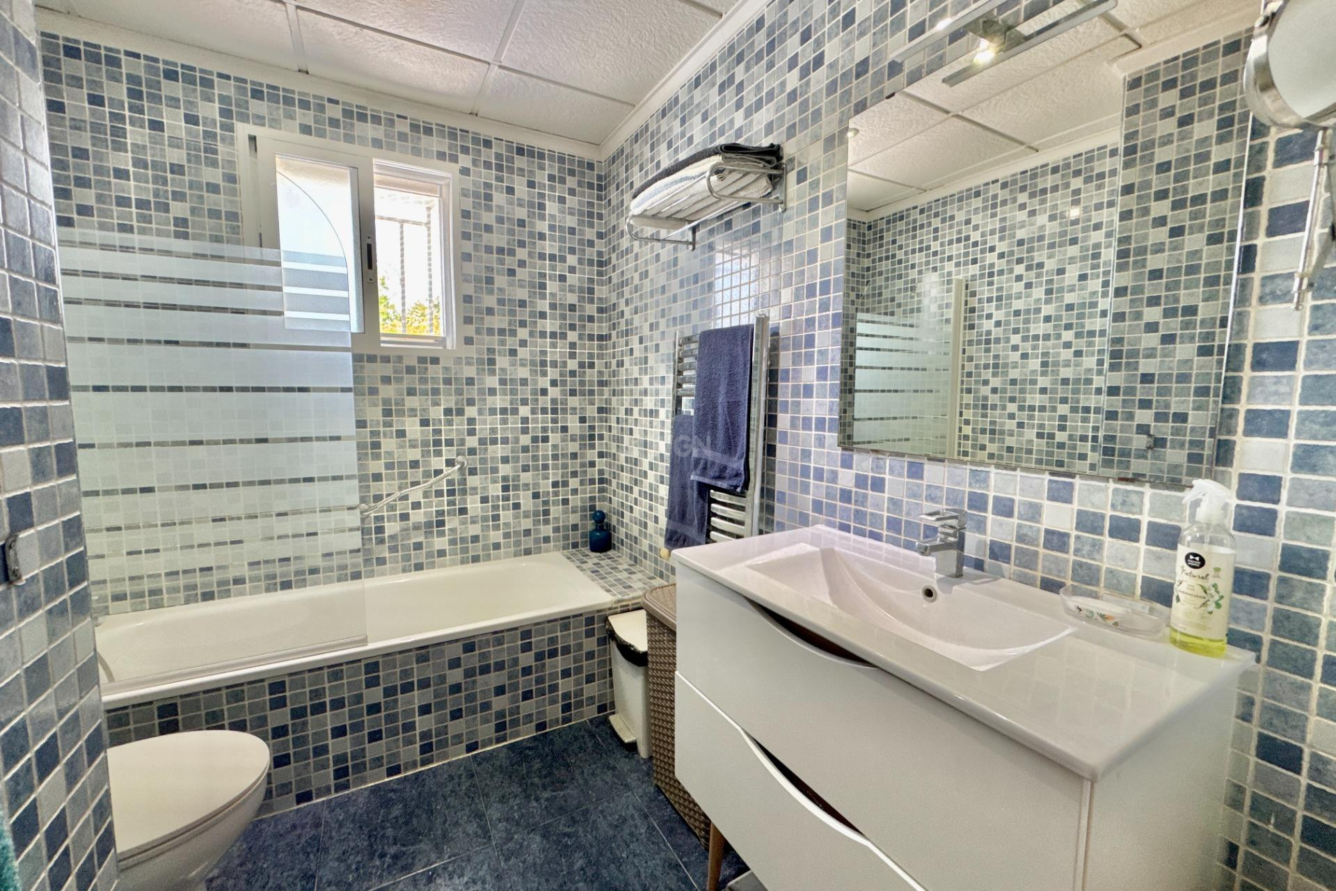 Odsprzedaż - Villa - Dolores - Comunidad Valenciana