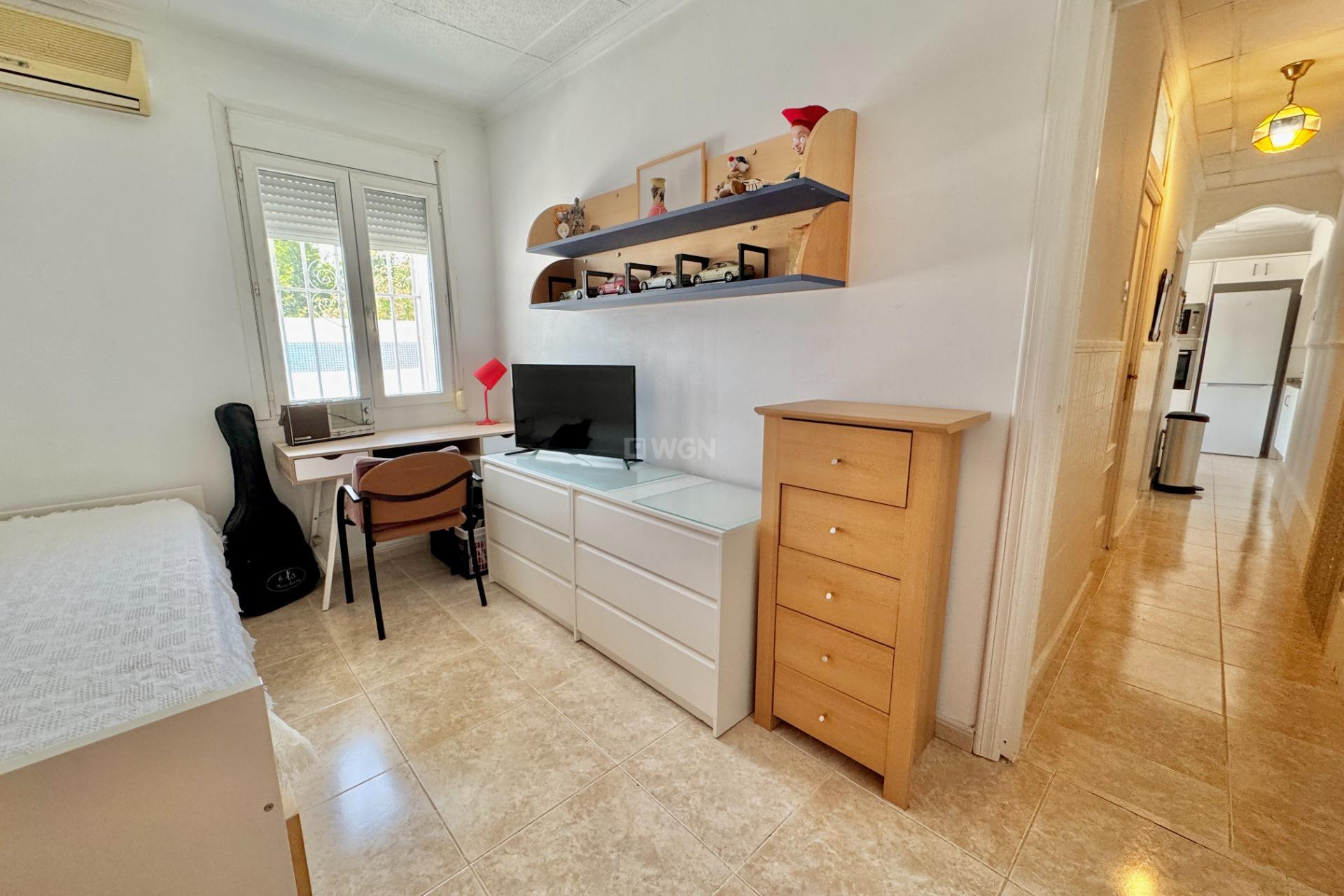 Odsprzedaż - Villa - Dolores - Comunidad Valenciana