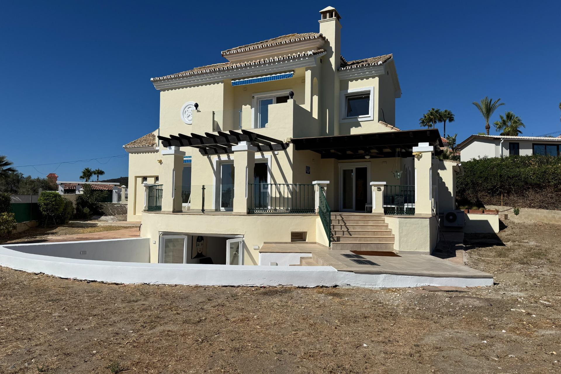 Odsprzedaż - Villa - Estepona - Las Lomas