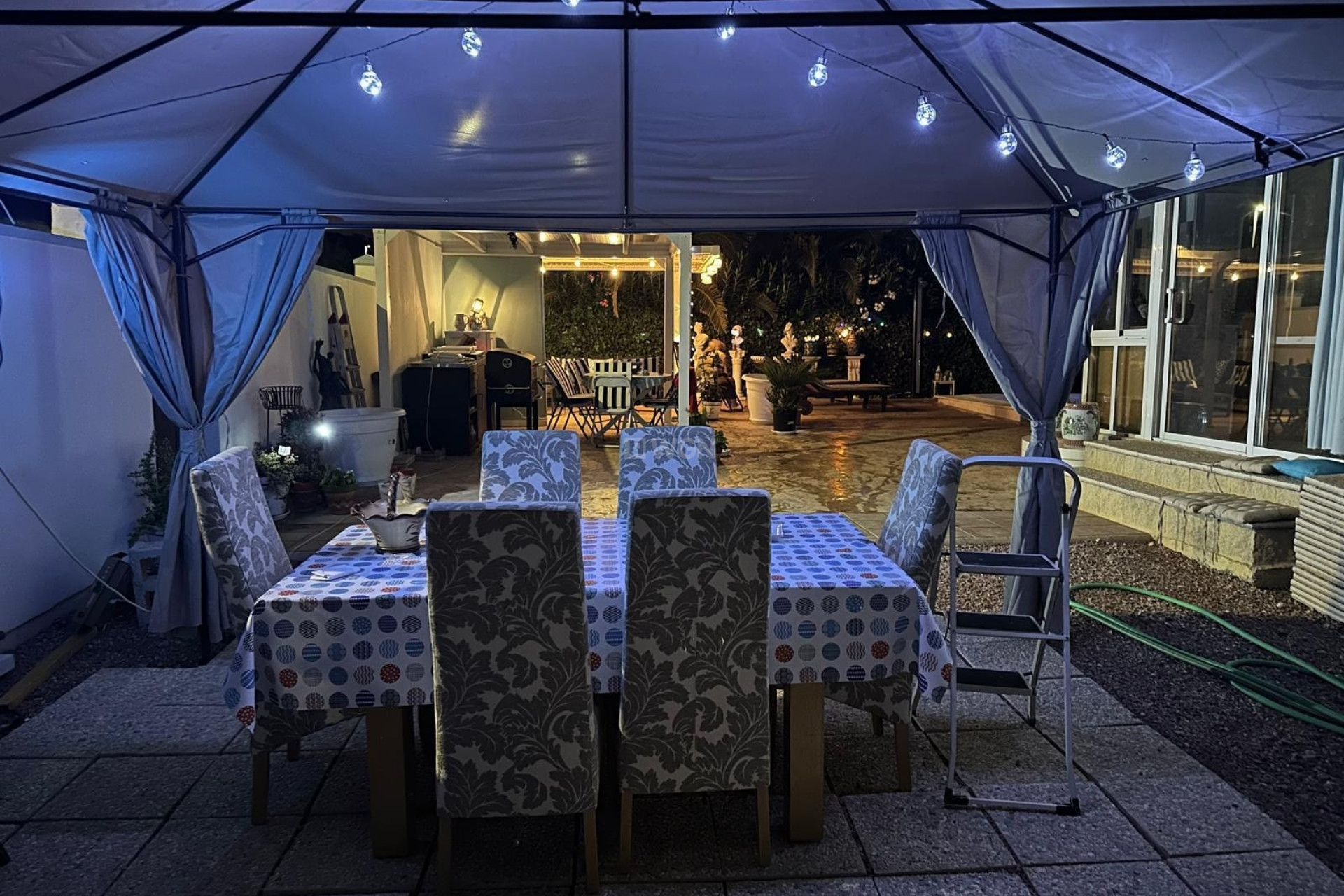 Odsprzedaż - Villa - Hondón de las Nieves - Inland