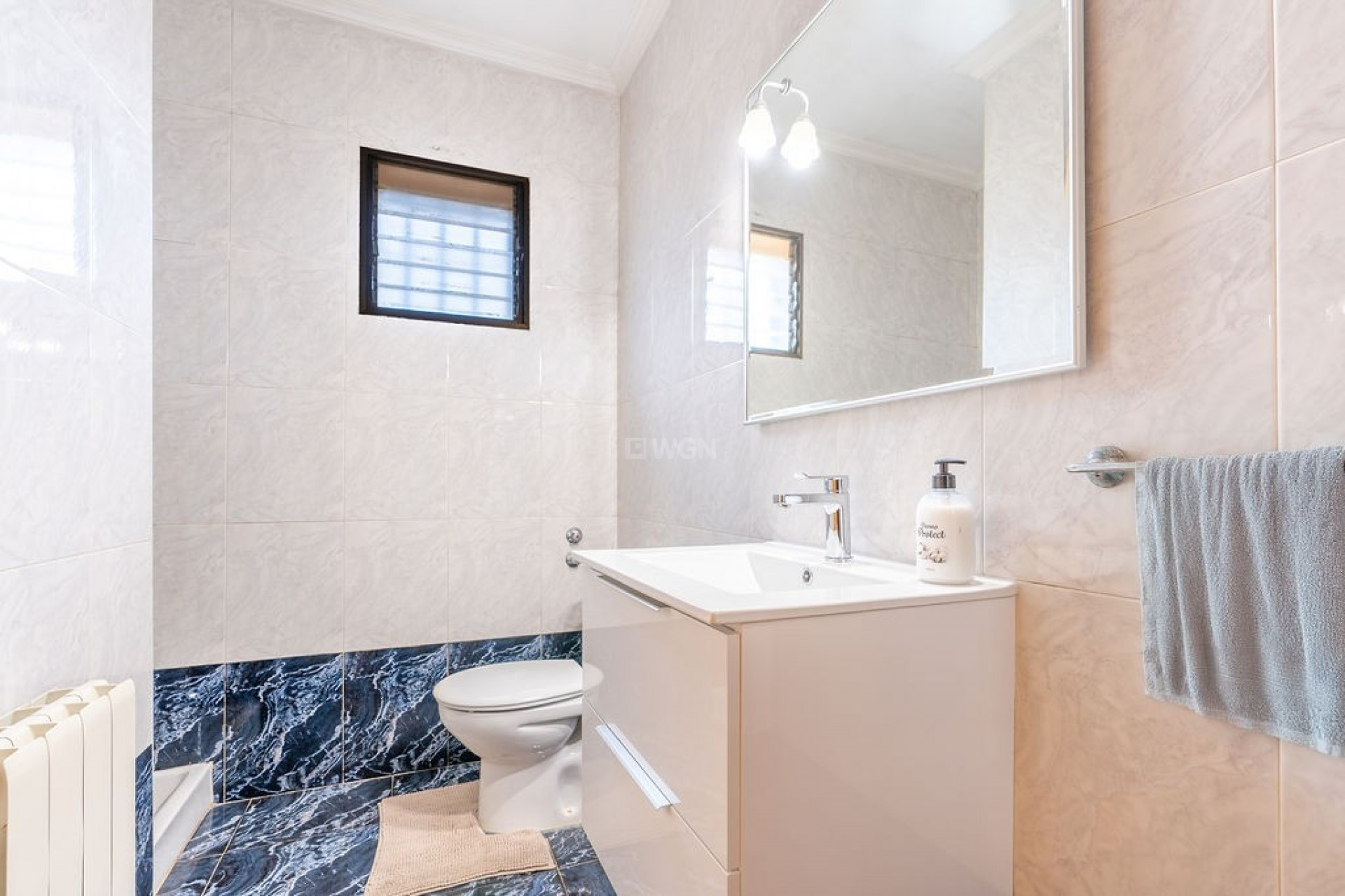 Odsprzedaż - Villa - Hondón de las Nieves - Inland