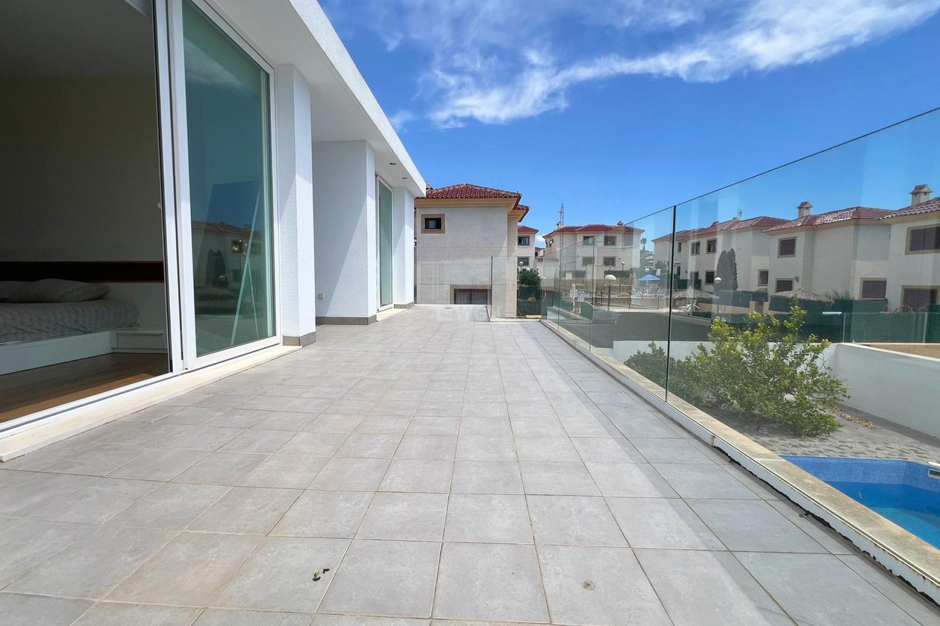 Odsprzedaż - Villa - La Marina - Costa Blanca