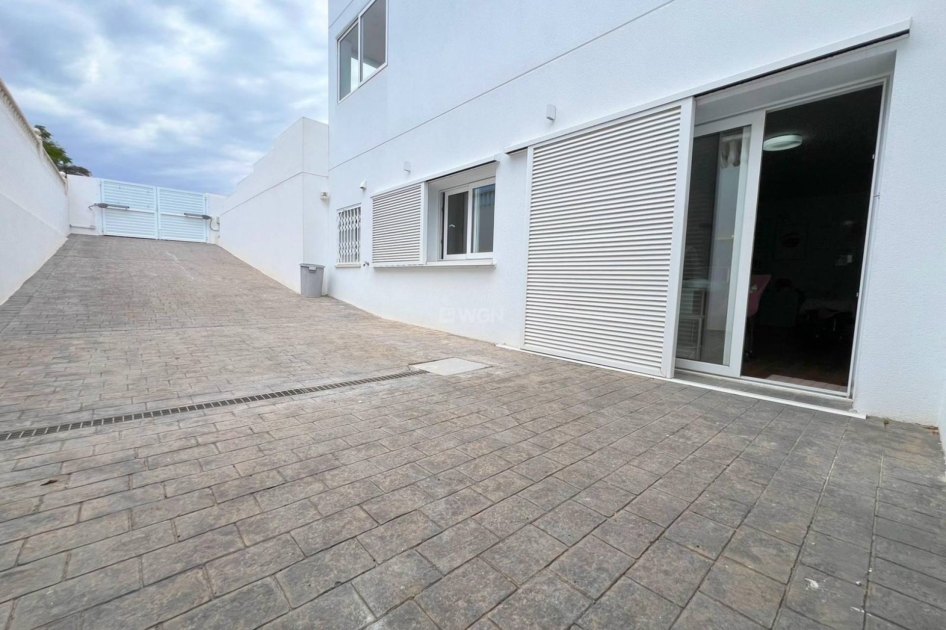 Odsprzedaż - Villa - La Marina - Costa Blanca