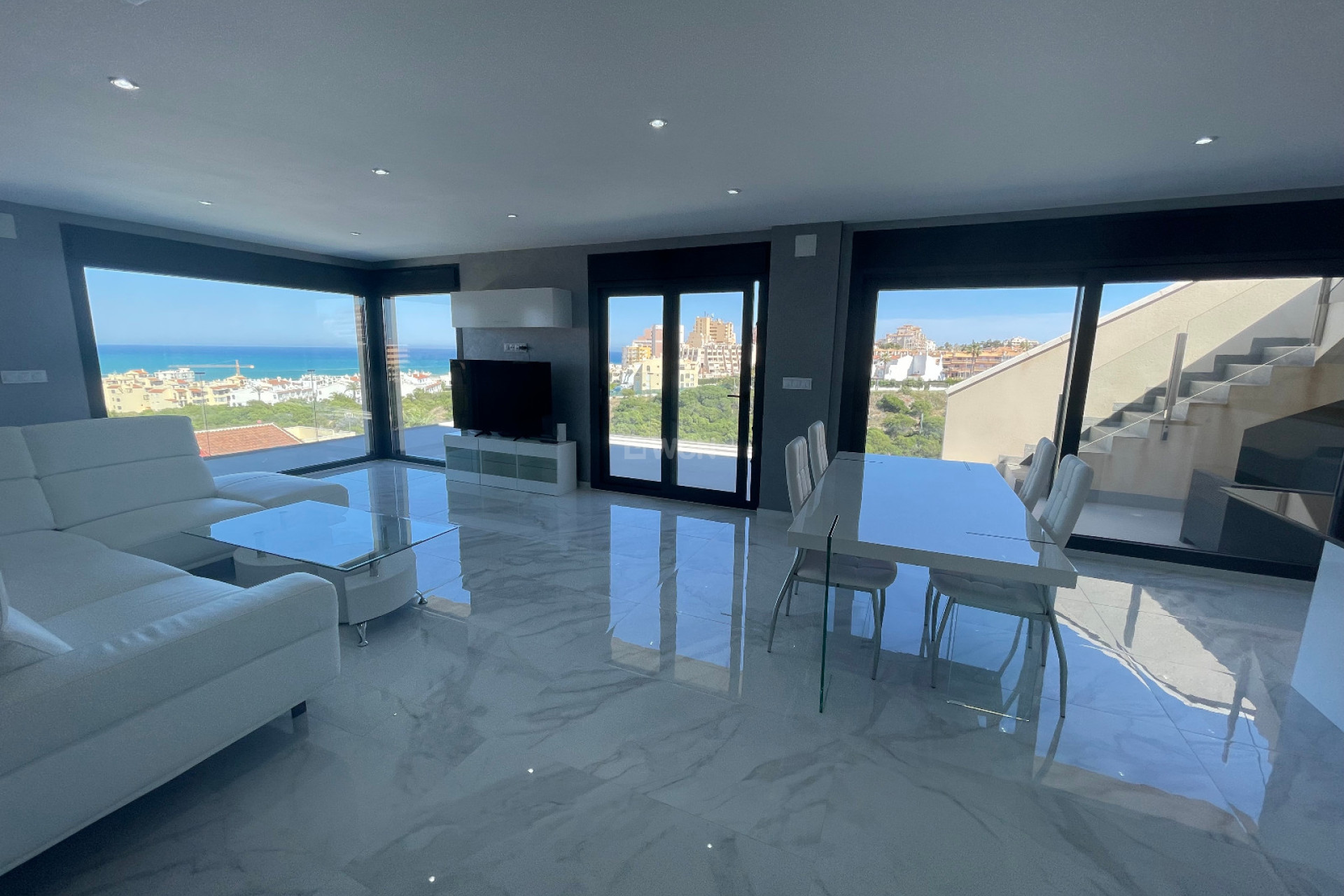 Odsprzedaż - Villa - La Mata - Costa Blanca