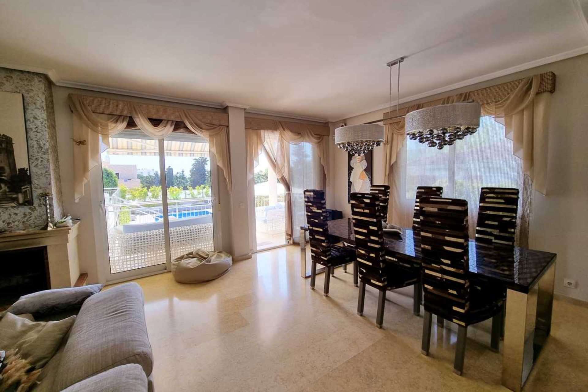 Odsprzedaż - Villa - La Mata - Costa Blanca