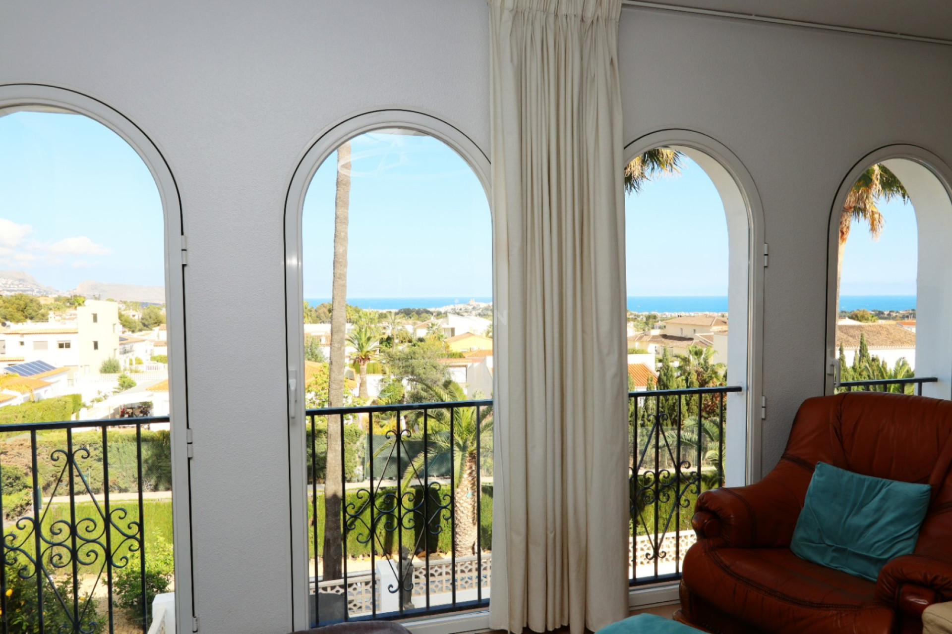 Odsprzedaż - Villa - La Nucía - Costa Blanca