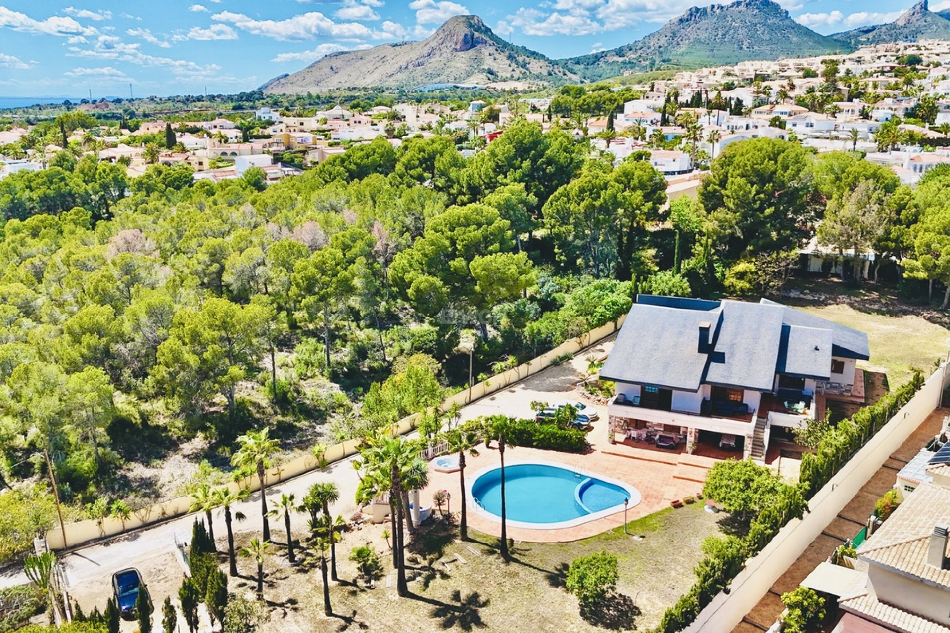 Odsprzedaż - Villa - La Nucía - Costa Blanca