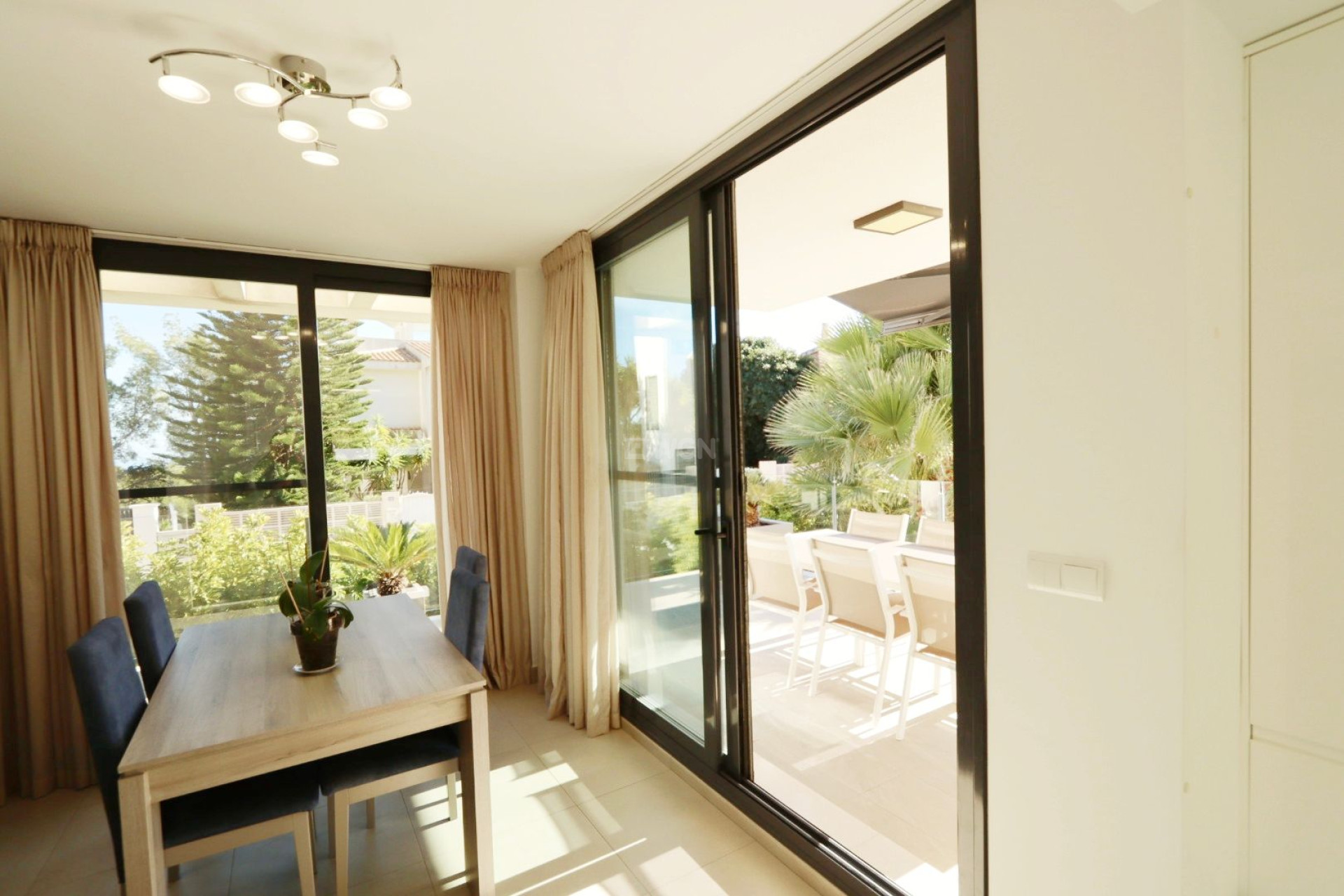 Odsprzedaż - Villa - La Nucía - Costa Blanca