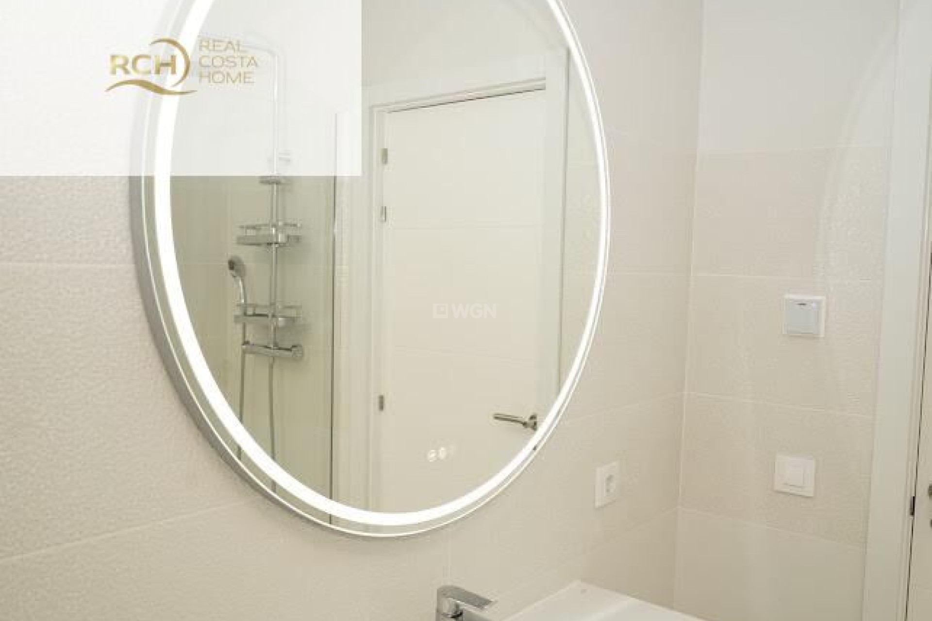 Odsprzedaż - Villa - La Nucía - Montebello - Nou Espai