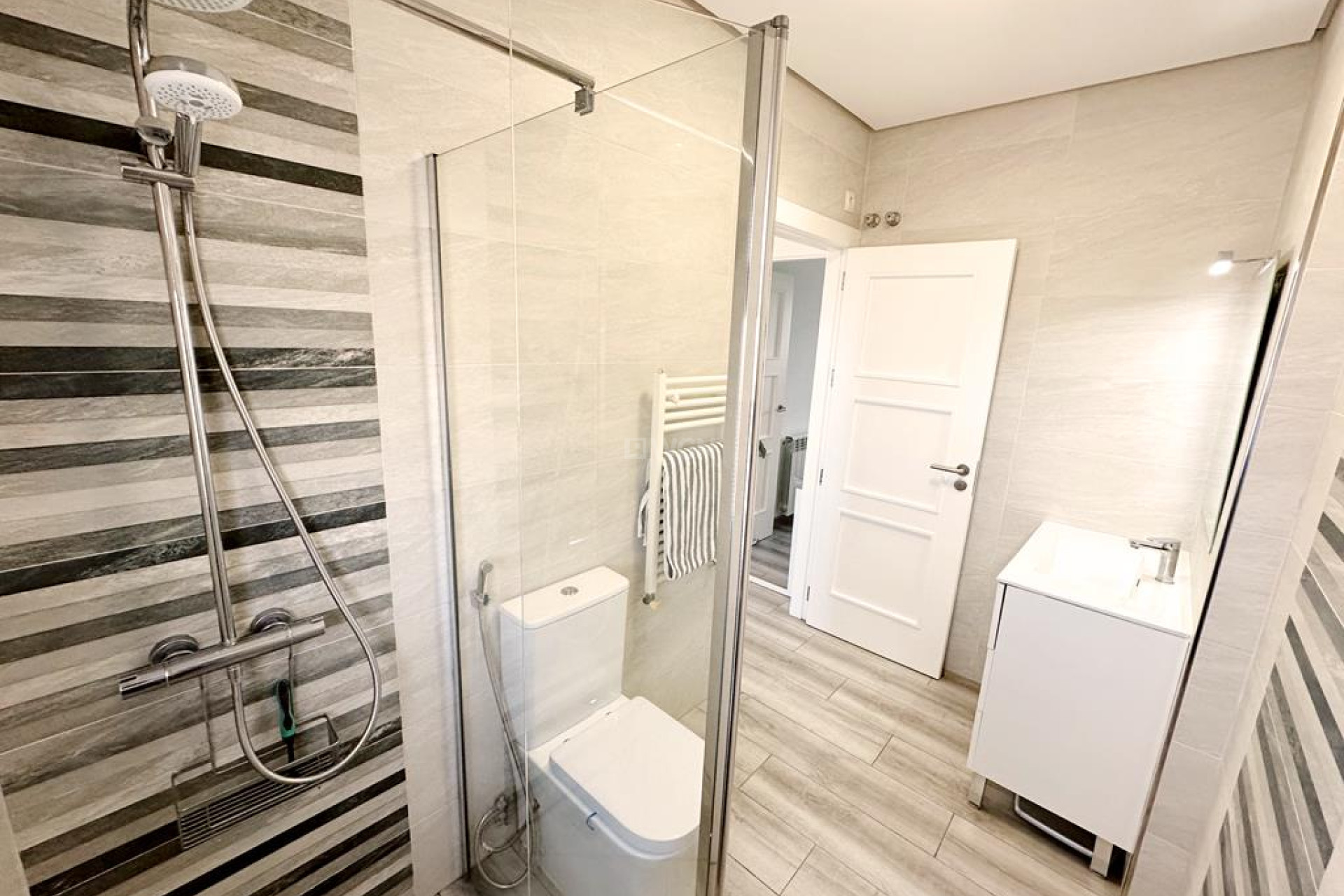 Odsprzedaż - Villa - La Torre Golf Resort - Inland